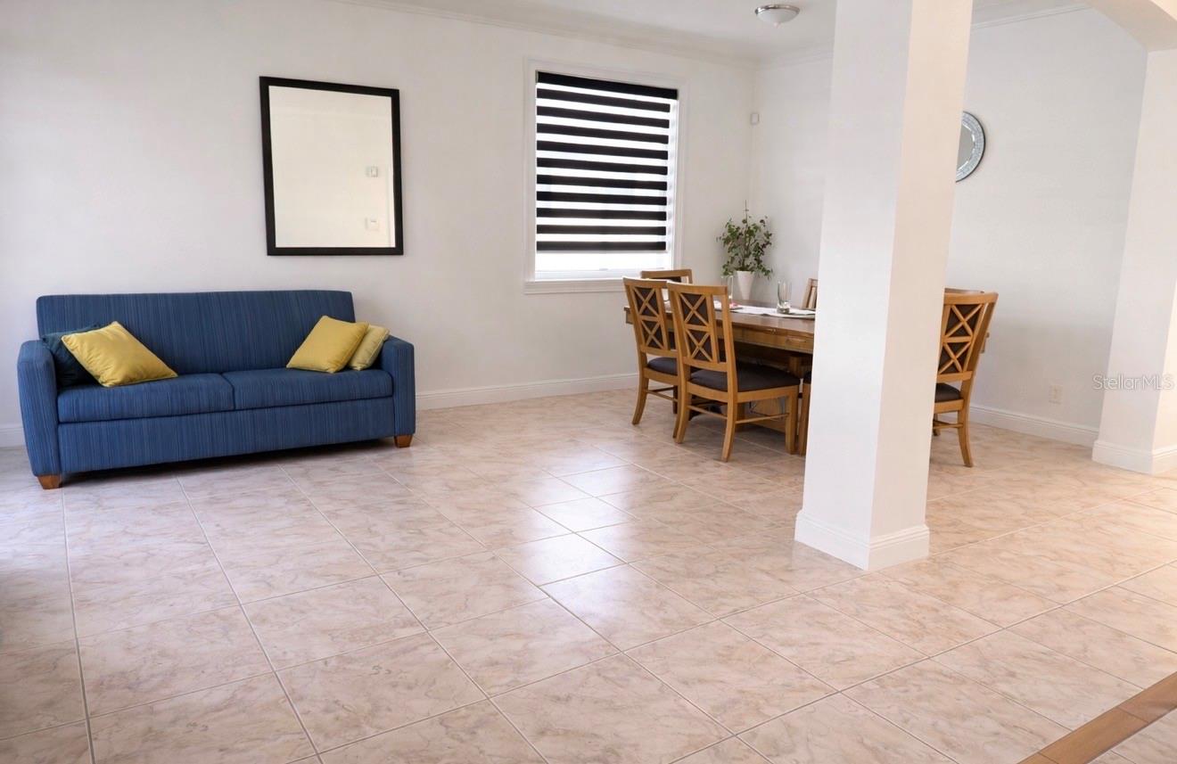 Image 4 of 24 For 13851 Amberleigh Road