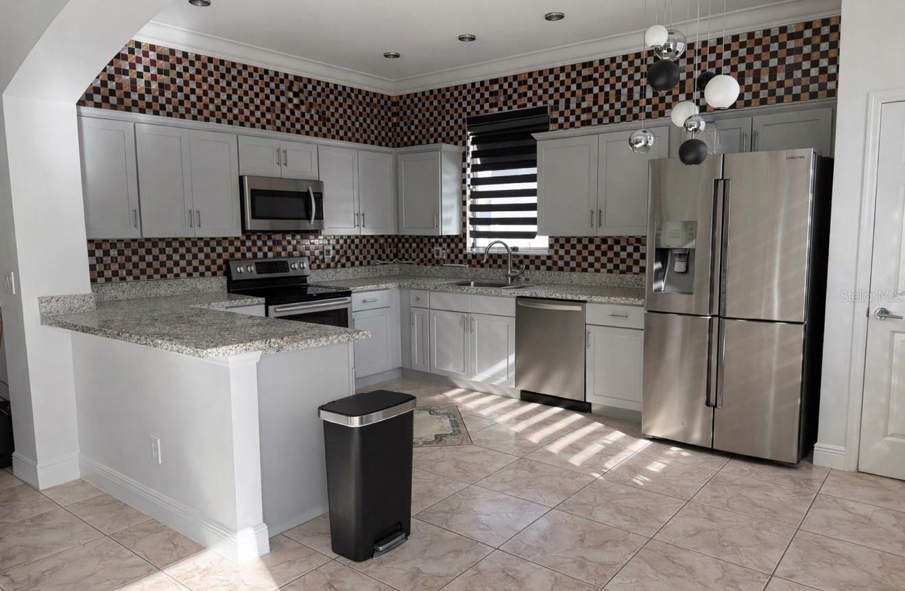 Image 9 of 24 For 13851 Amberleigh Road