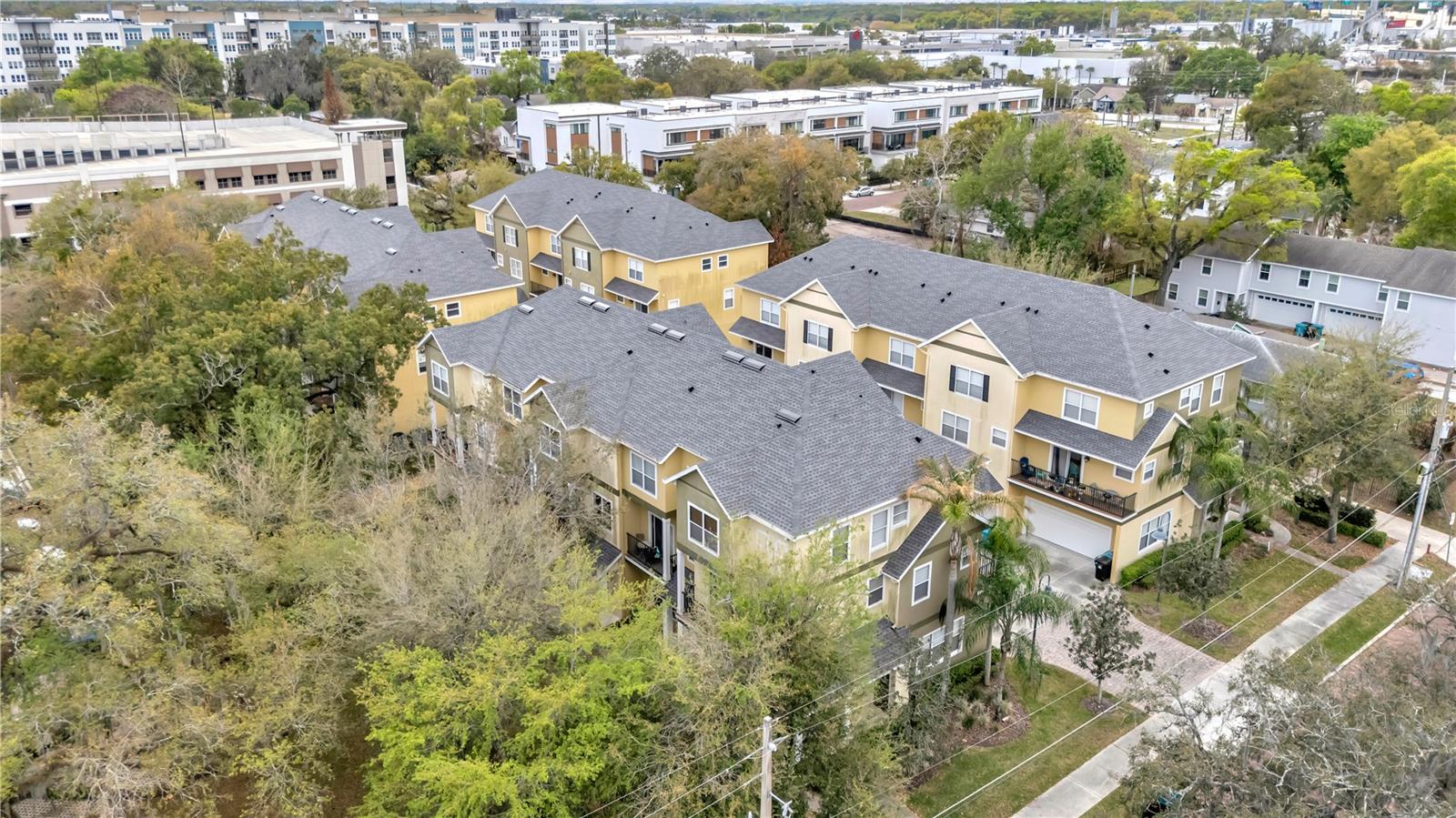 Image 26 of 30 For 28 Esther Street E