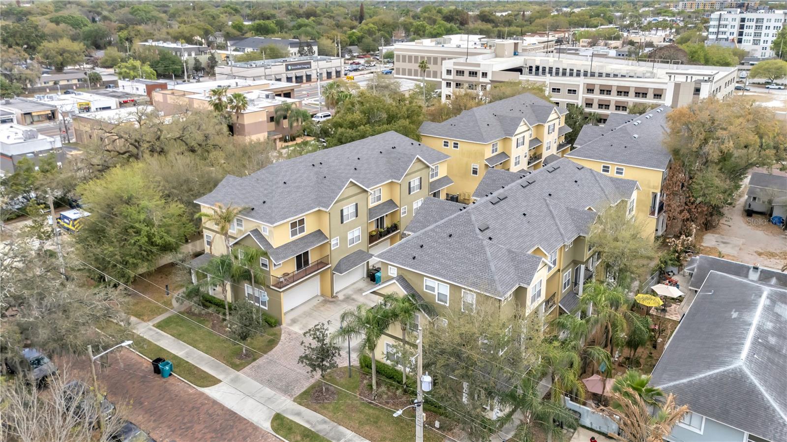 Image 28 of 30 For 28 Esther Street E