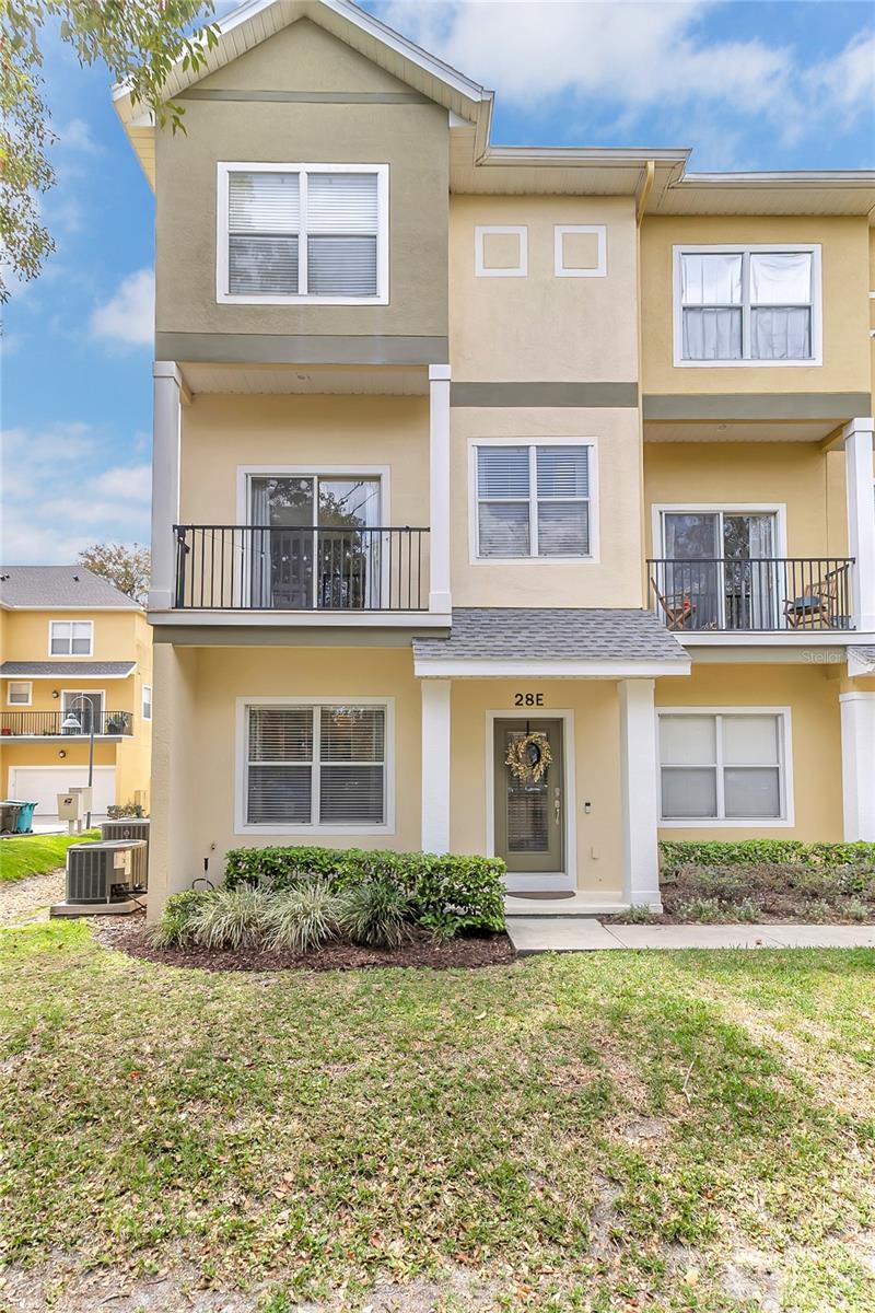 Image 5 of 30 For 28 Esther Street E