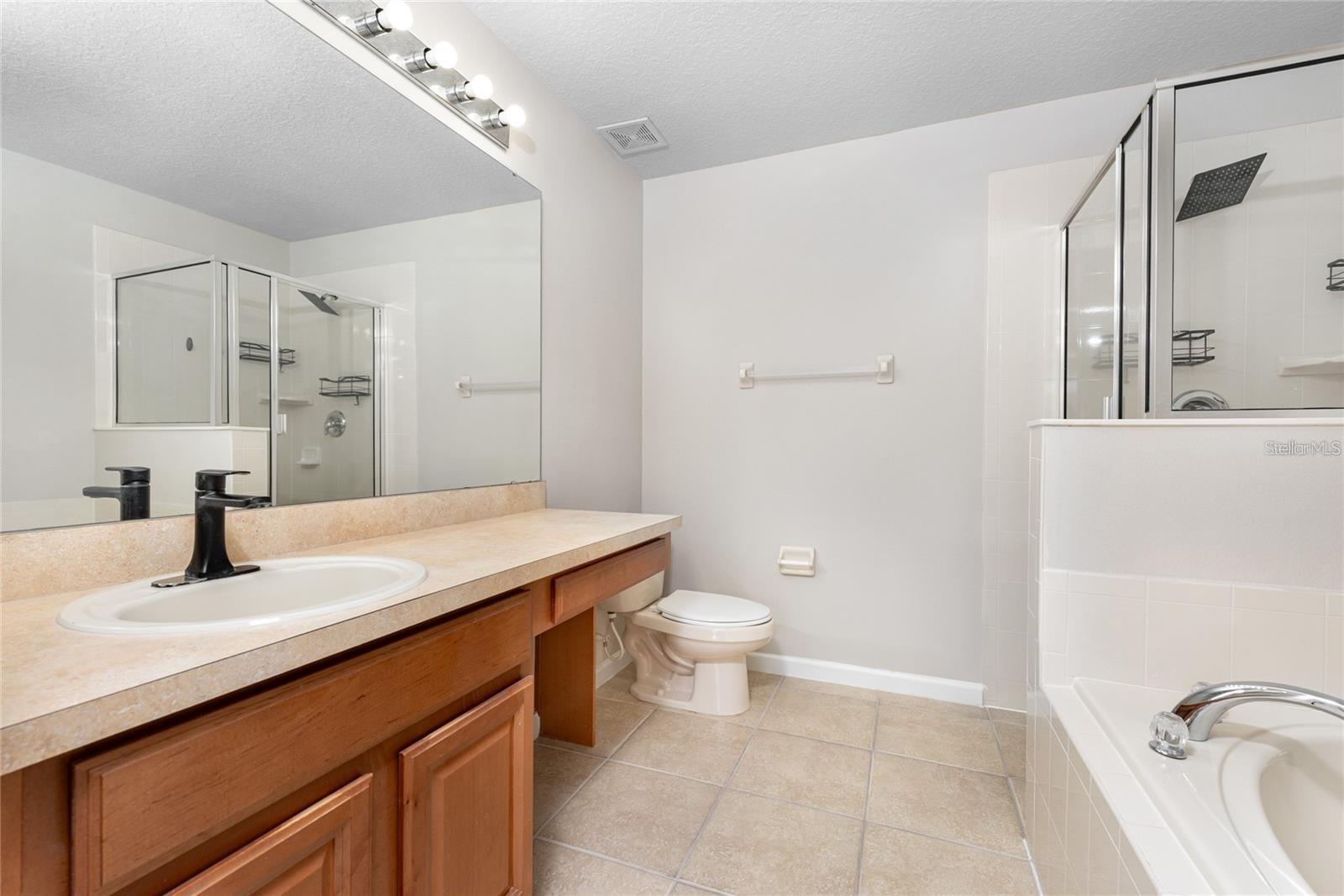 Image 6 of 8 For 11939 Great Commission Way