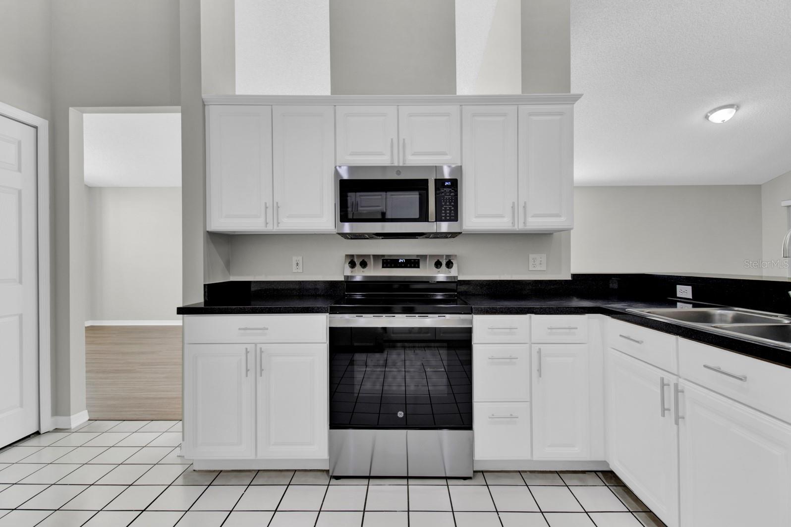 Image 5 of 36 For 2728 Runyon Circle