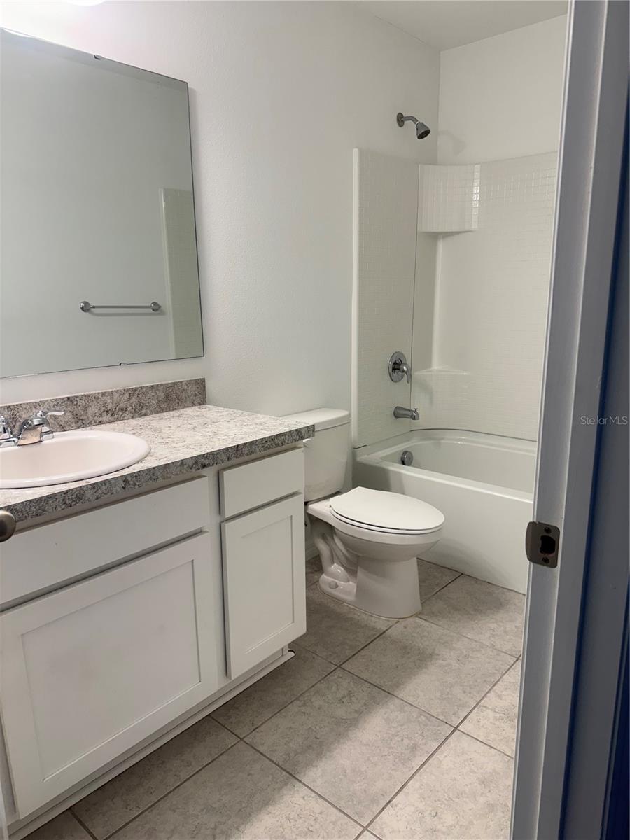 Image 10 of 23 For 233 Mandovi Street