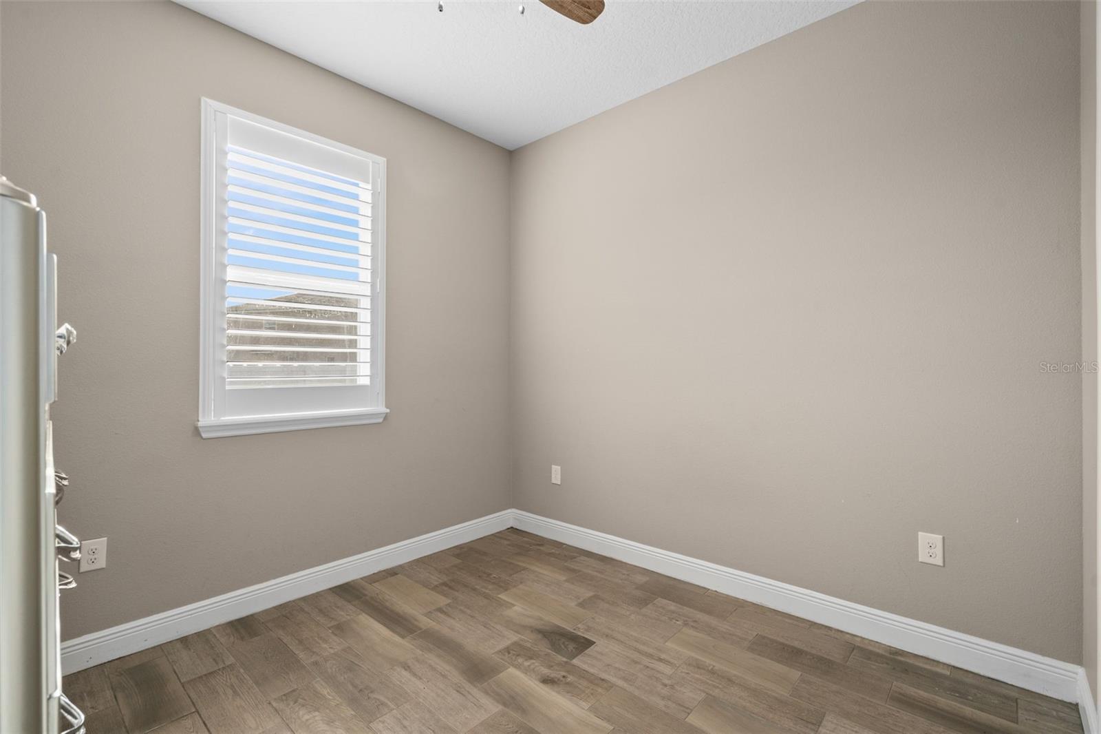 Image 17 of 38 For 5692 Western Sun Drive