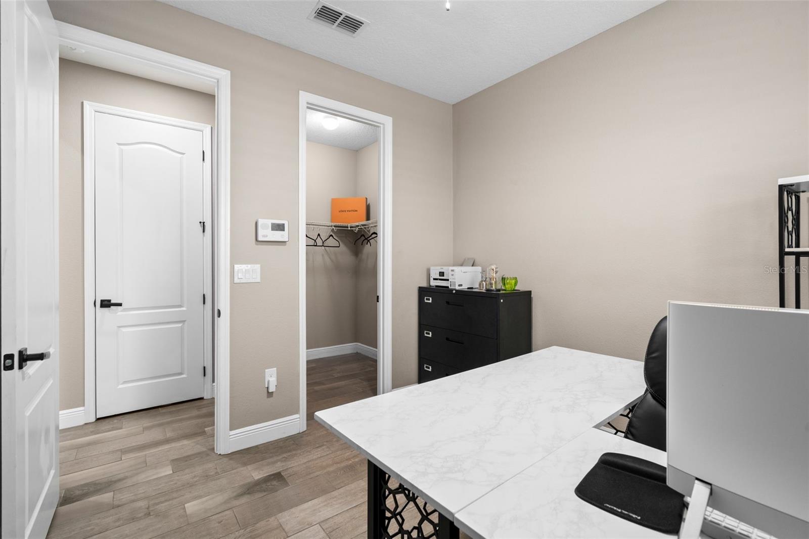 Image 9 of 38 For 5692 Western Sun Drive