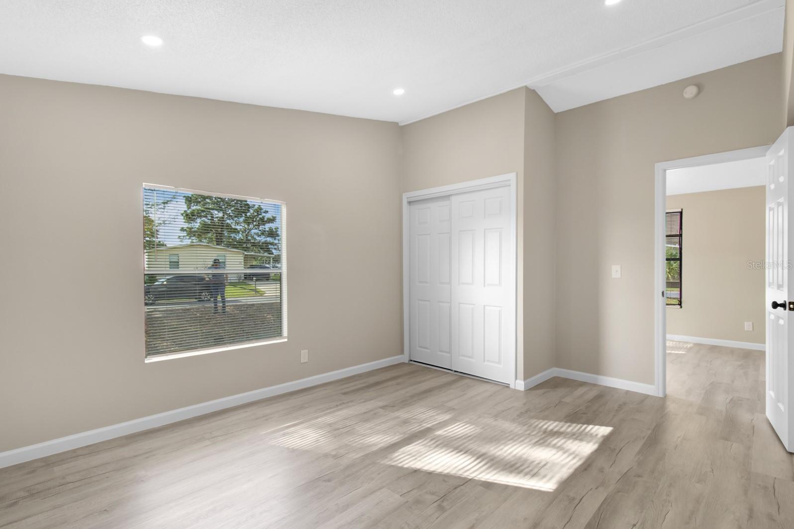 Image 27 of 48 For 217 Ellsworth Drive