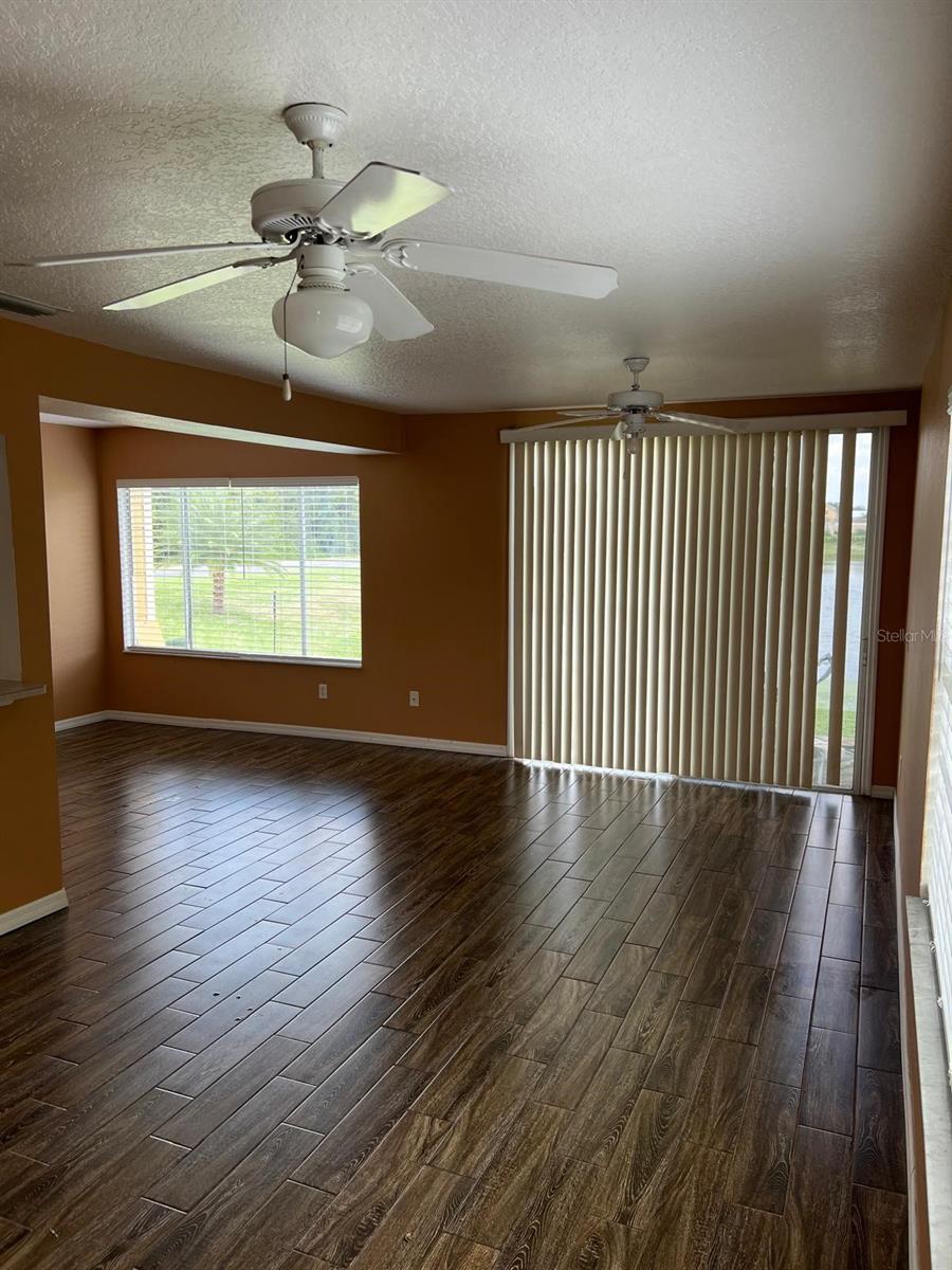 Image 2 of 19 For 1305 Washington Palm Loop