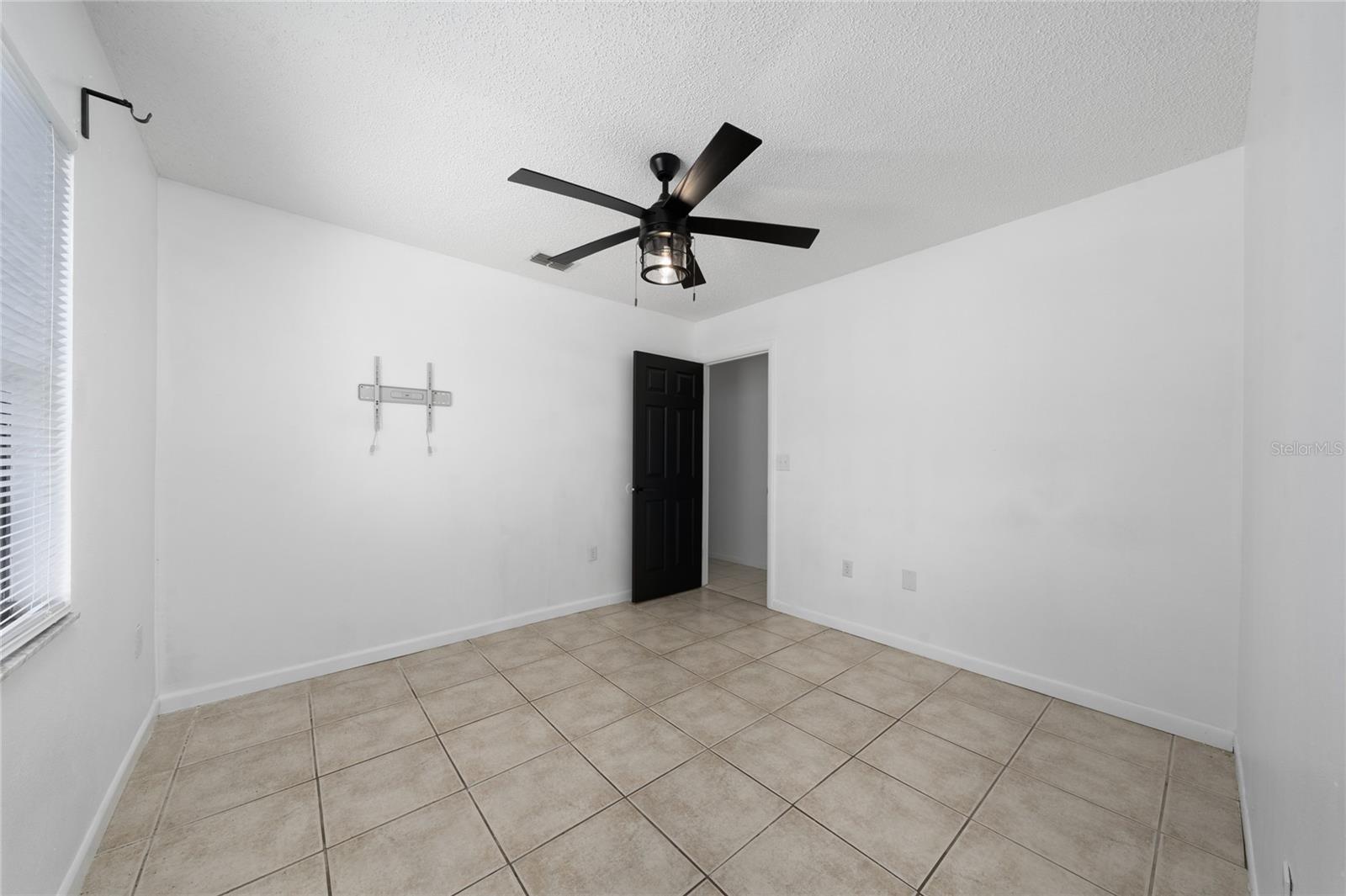 Image 15 of 35 For 1727 Sandalwood Circle Sw