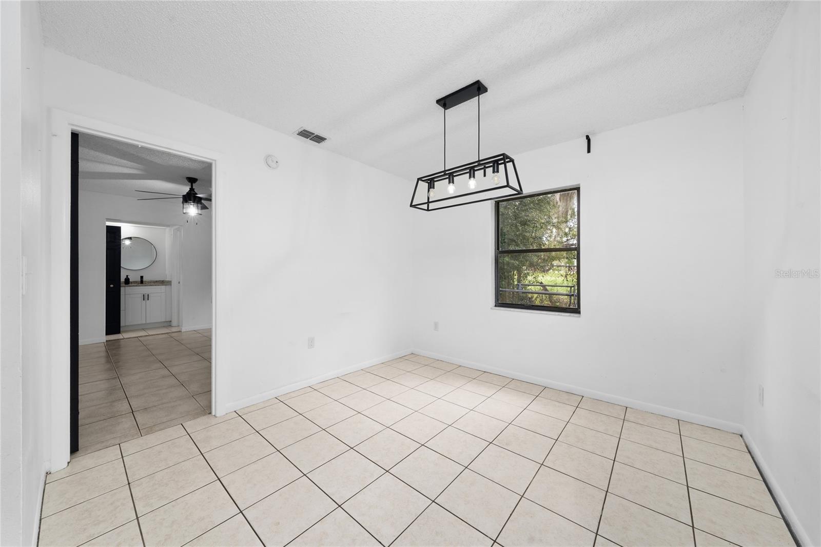 Image 19 of 35 For 1727 Sandalwood Circle Sw