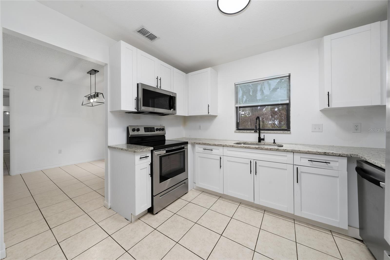 Image 22 of 35 For 1727 Sandalwood Circle Sw