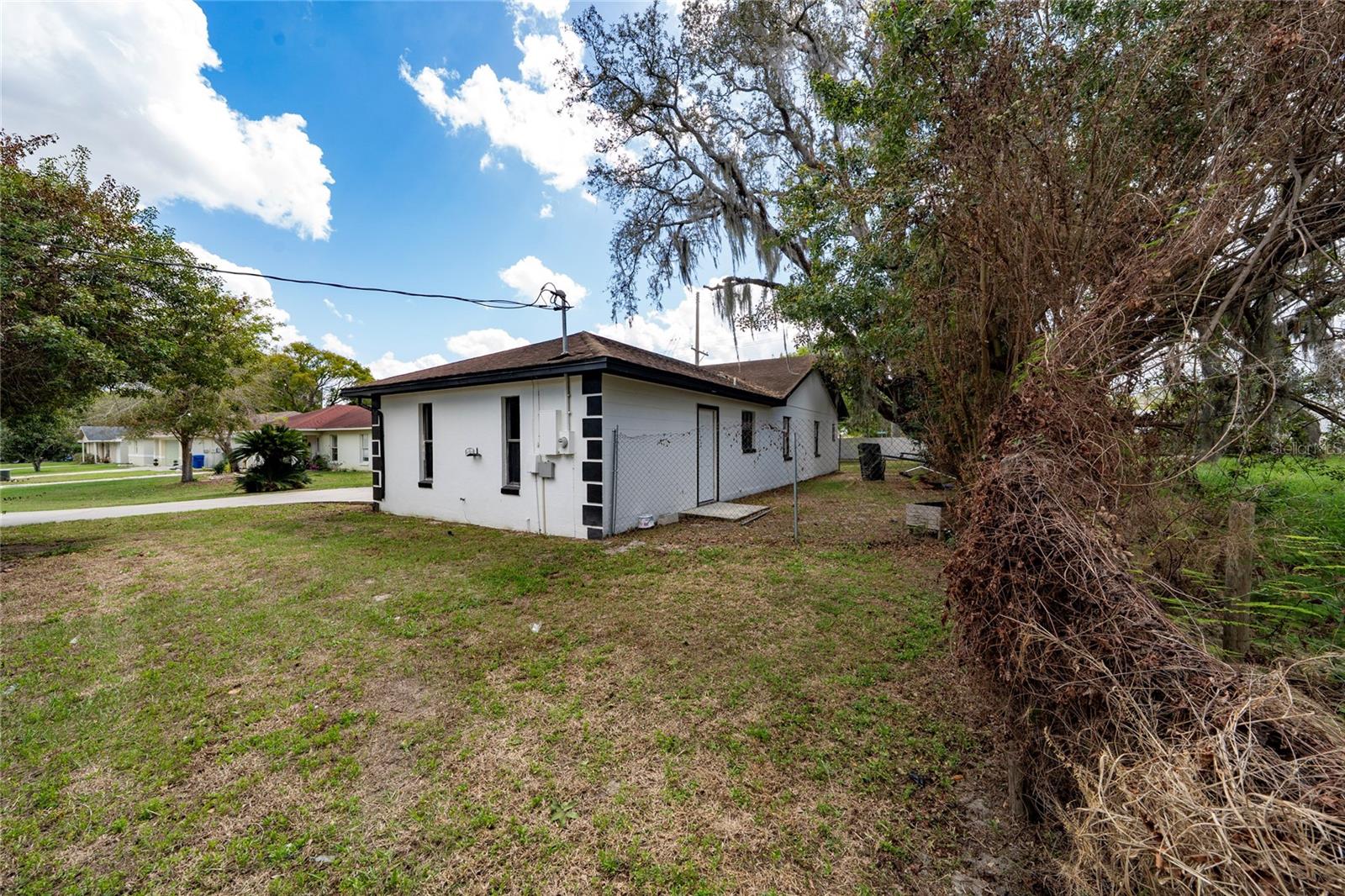 Image 5 of 35 For 1727 Sandalwood Circle Sw