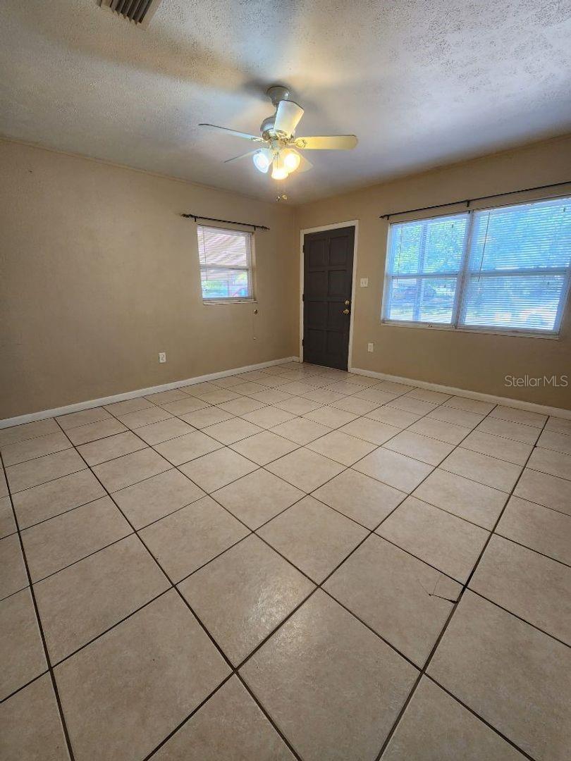 Image 4 of 22 For 2085 Nottingham Road