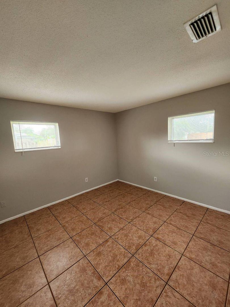 Image 16 of 38 For 2913 Bayeux Avenue