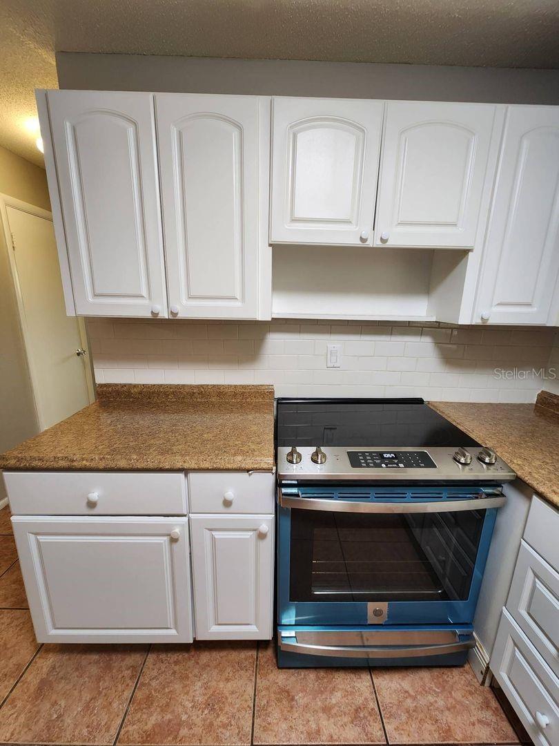 Image 22 of 38 For 2913 Bayeux Avenue