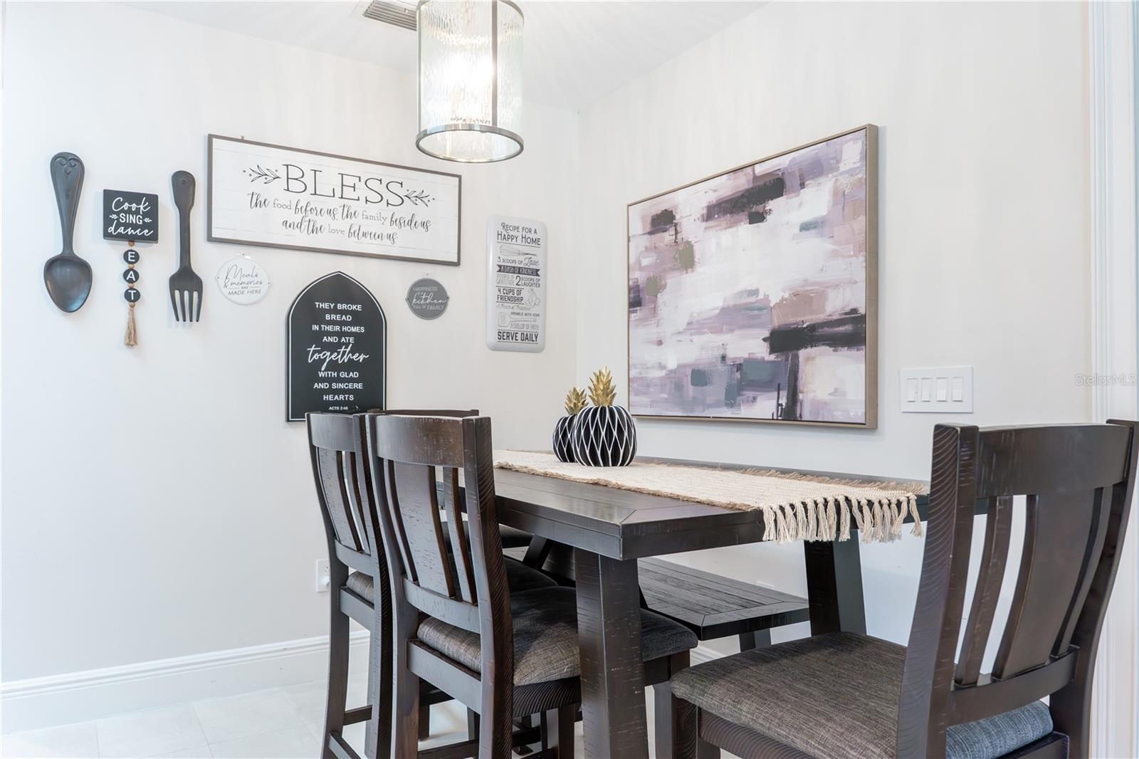 Image 19 of 63 For 5368 Majestic Oak Circle