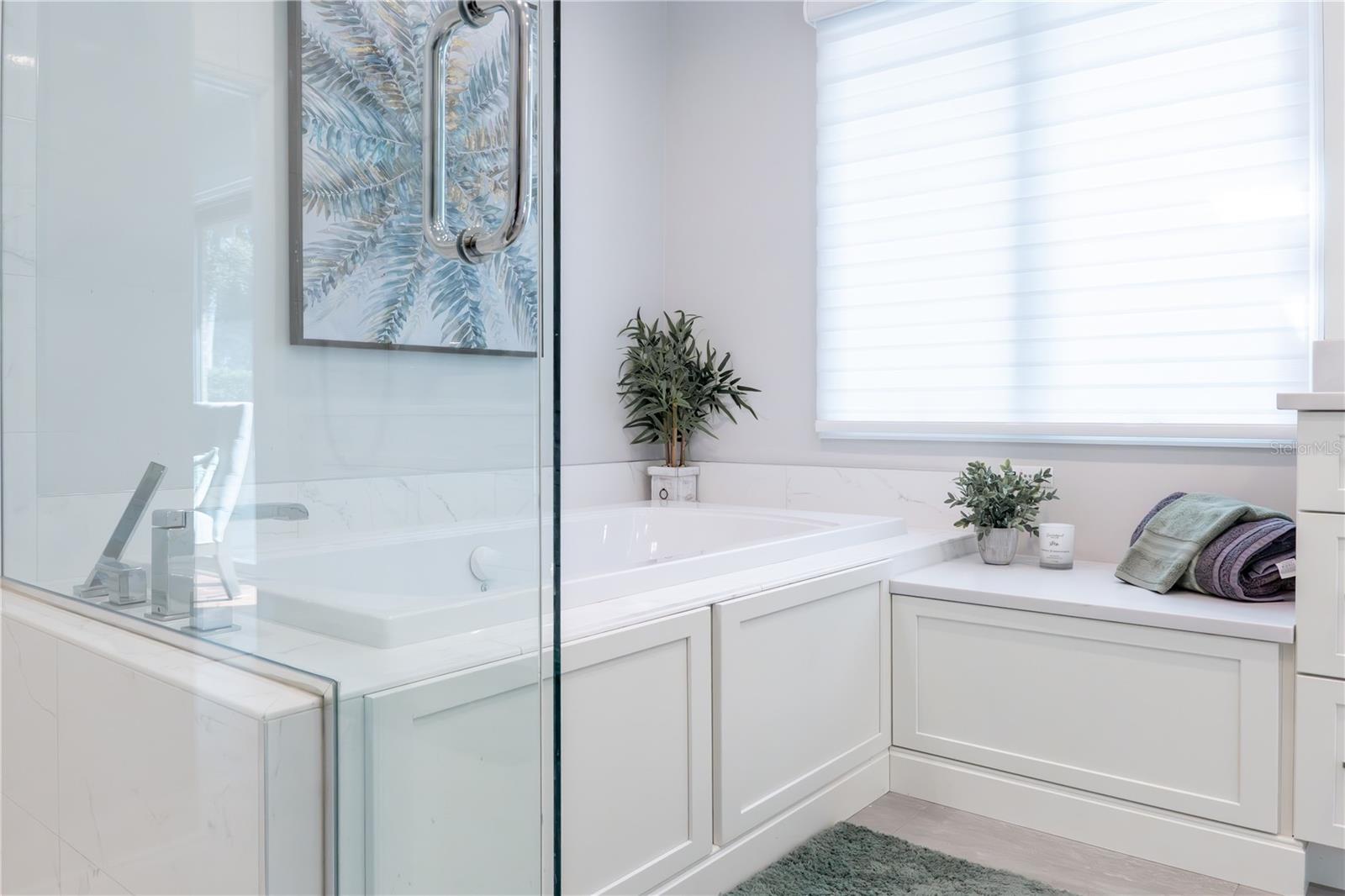 Image 36 of 63 For 5368 Majestic Oak Circle