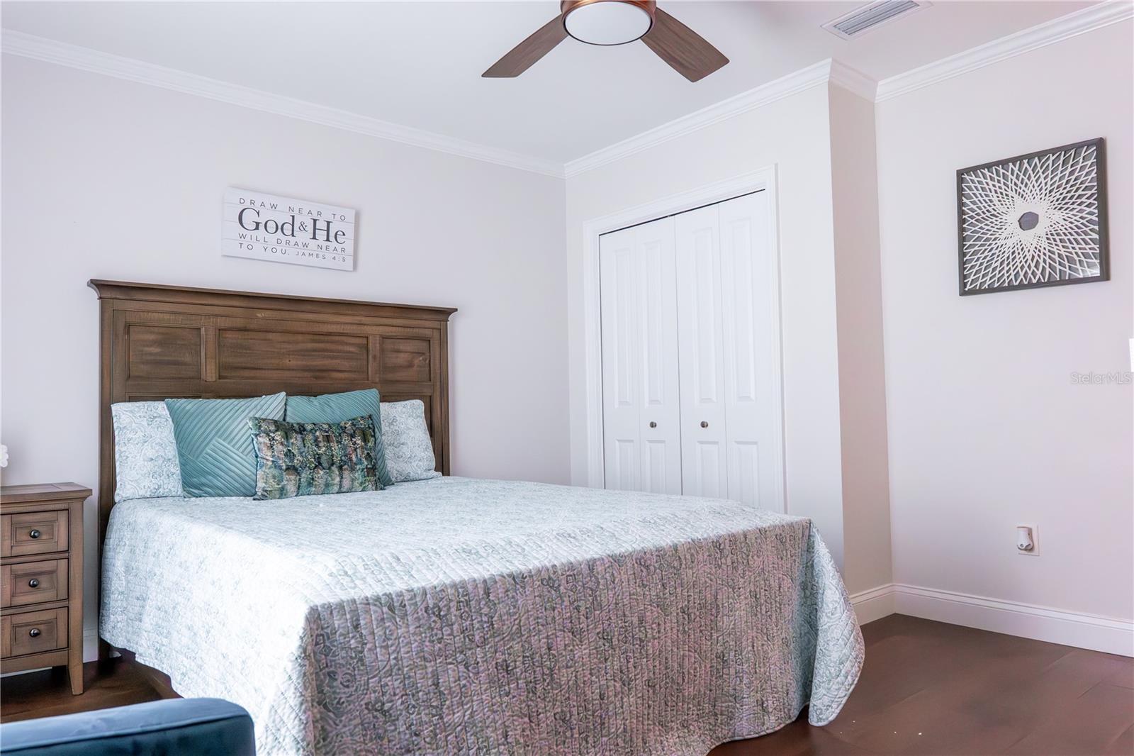 Image 41 of 63 For 5368 Majestic Oak Circle