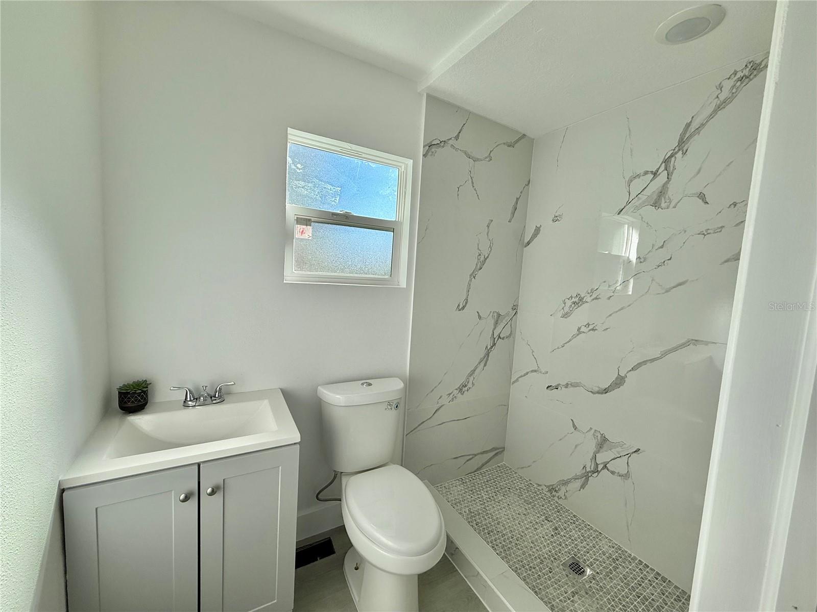 Image 15 of 38 For 1605 8th Street