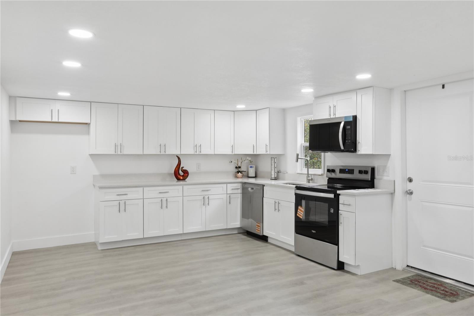 Image 7 of 38 For 1605 8th Street