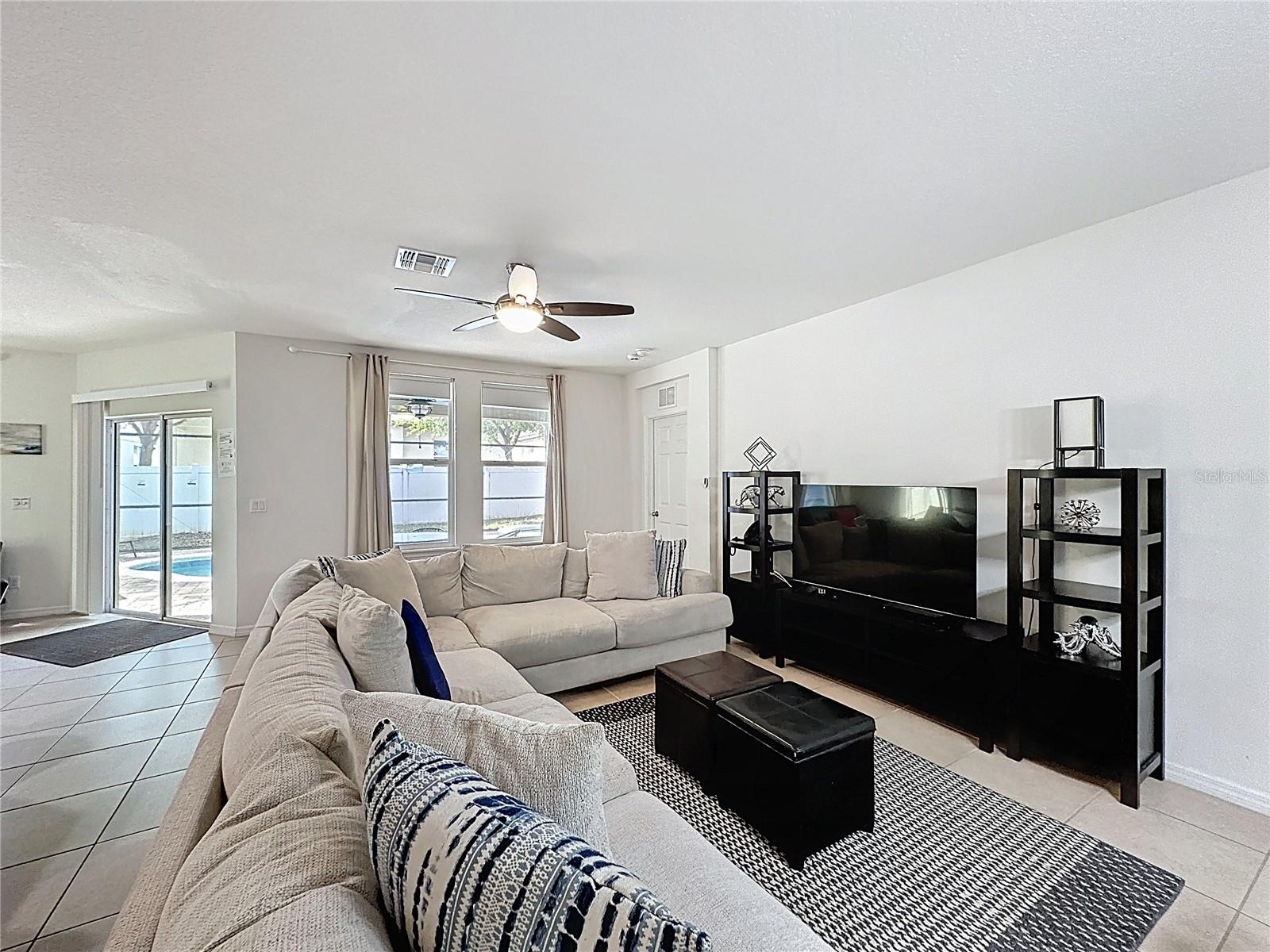 Image 12 of 52 For 1346 Yorkshire Court