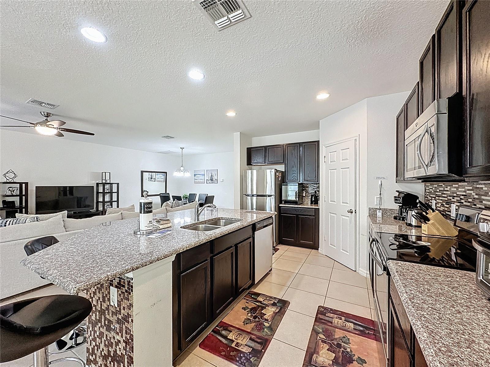 Image 17 of 52 For 1346 Yorkshire Court