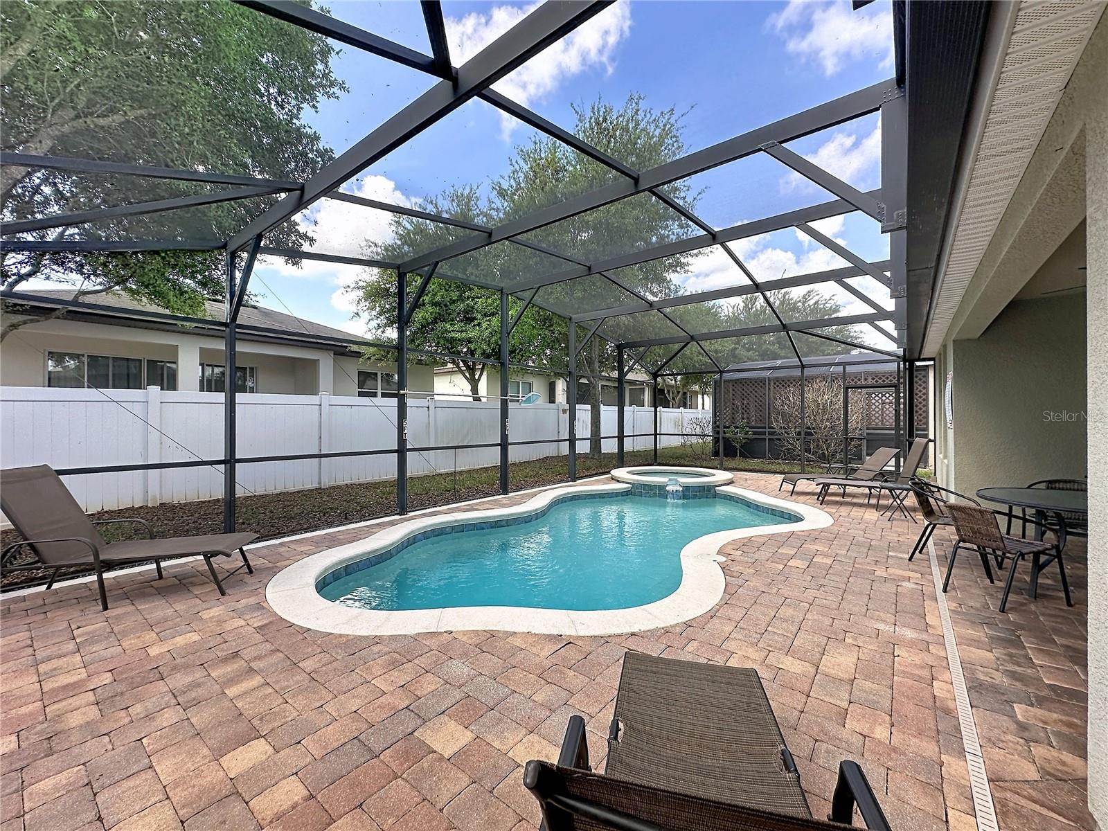 Image 21 of 52 For 1346 Yorkshire Court