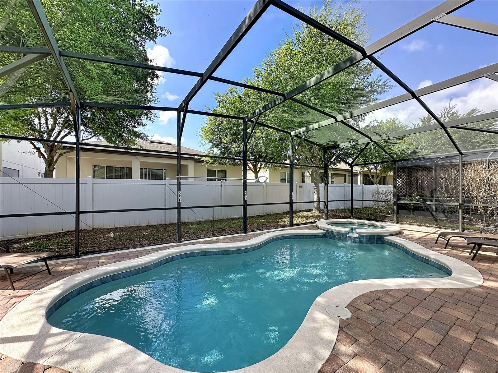 Image 27 of 52 For 1346 Yorkshire Court