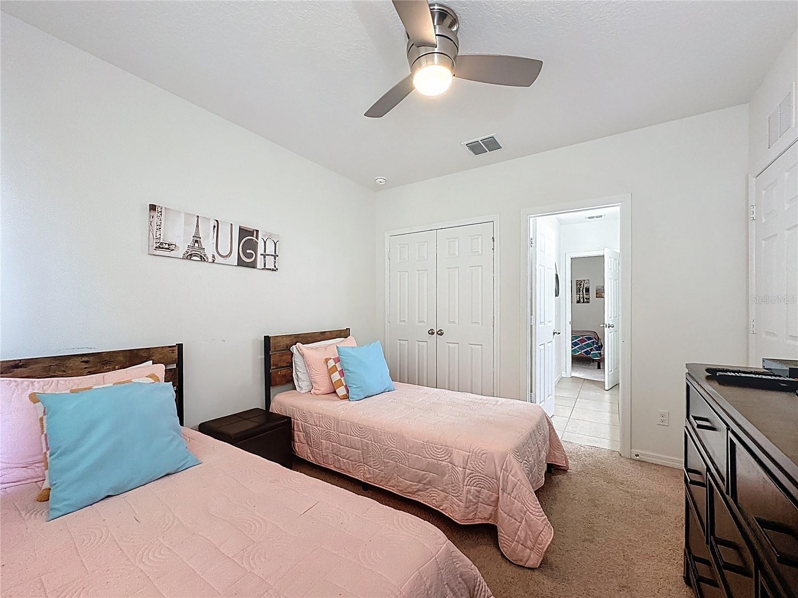 Image 39 of 52 For 1346 Yorkshire Court