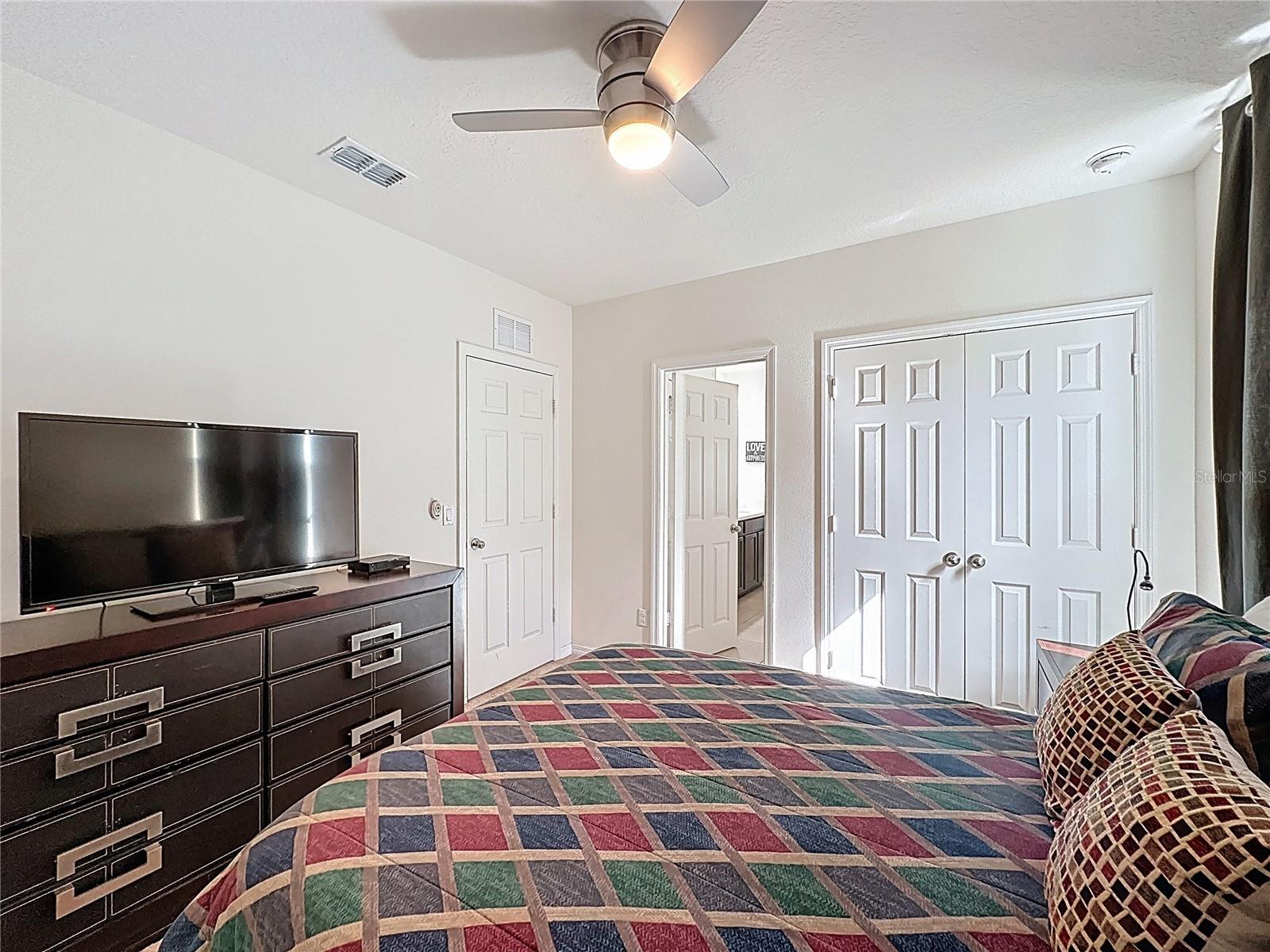 Image 44 of 52 For 1346 Yorkshire Court