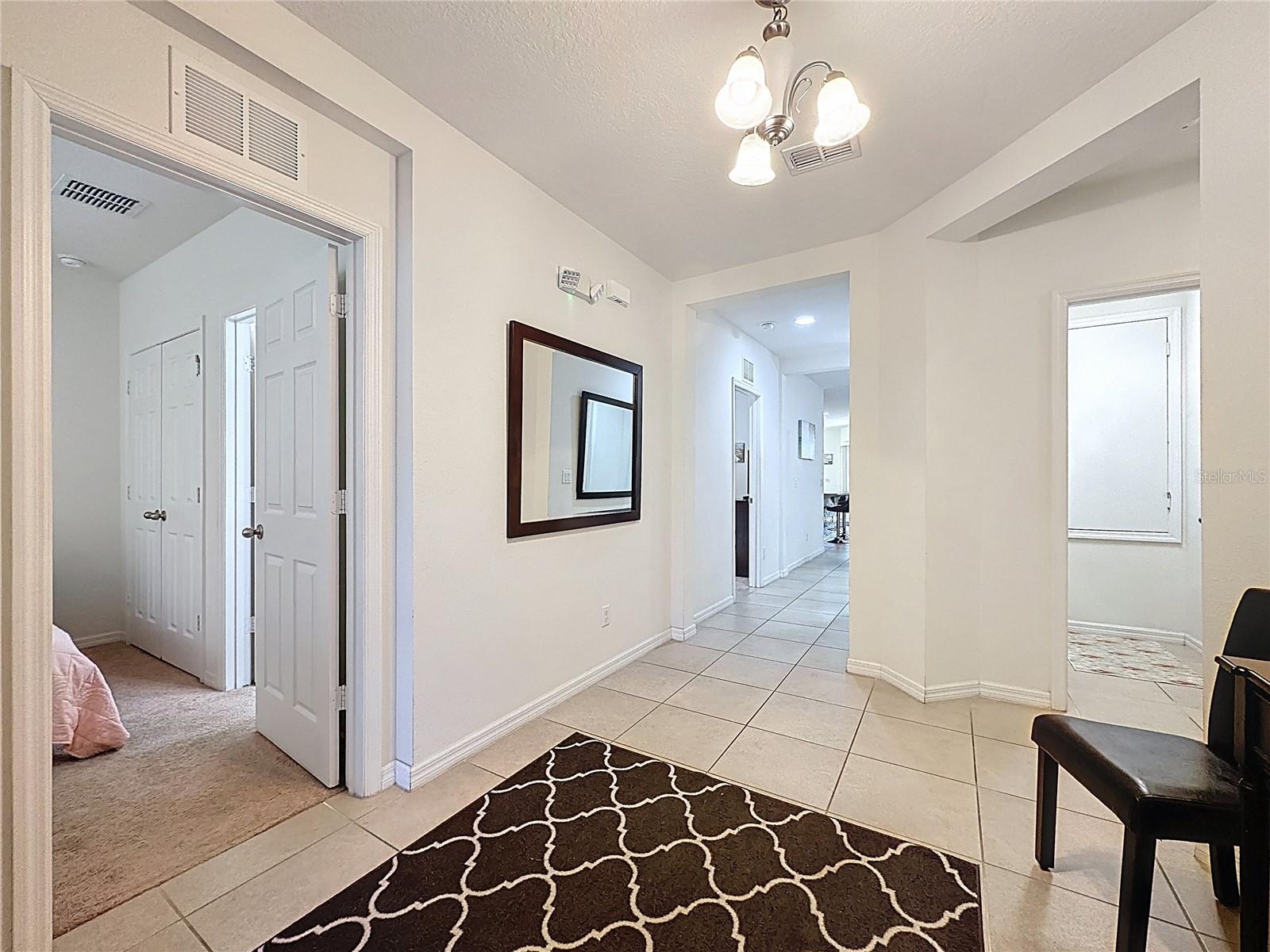 Image 7 of 52 For 1346 Yorkshire Court