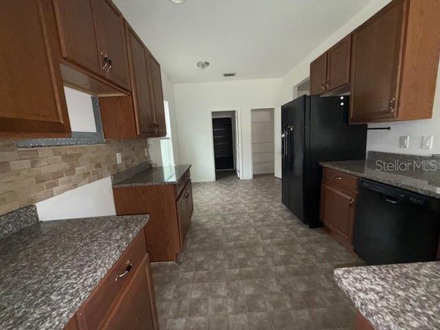 Image 3 of 15 For 330 Gladesdale Street