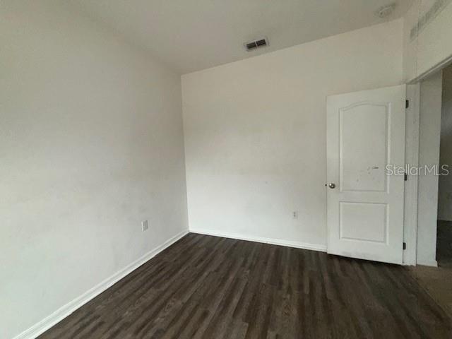 Image 7 of 15 For 330 Gladesdale Street