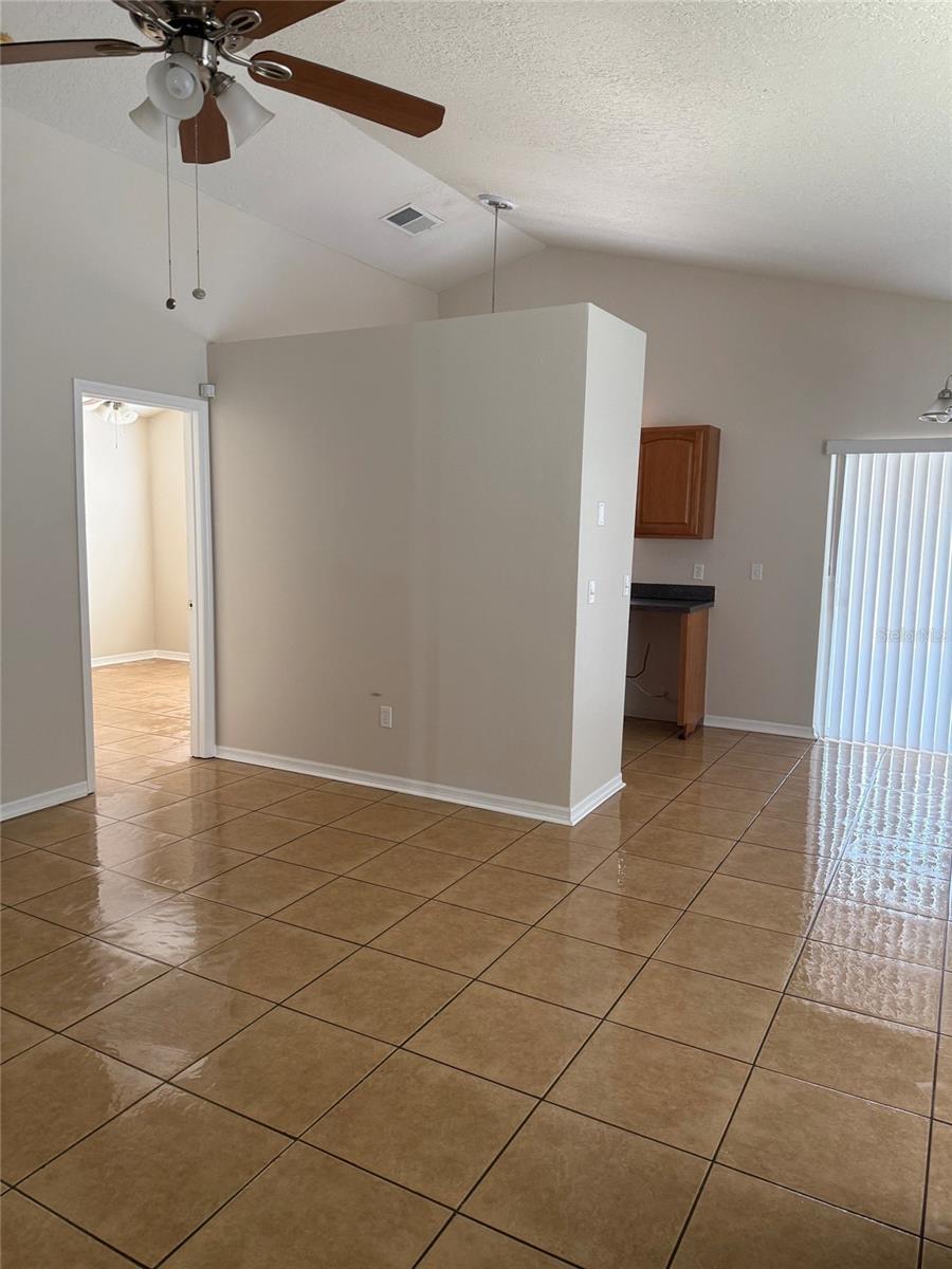 Image 3 of 15 For 2318 Santa Ana Street