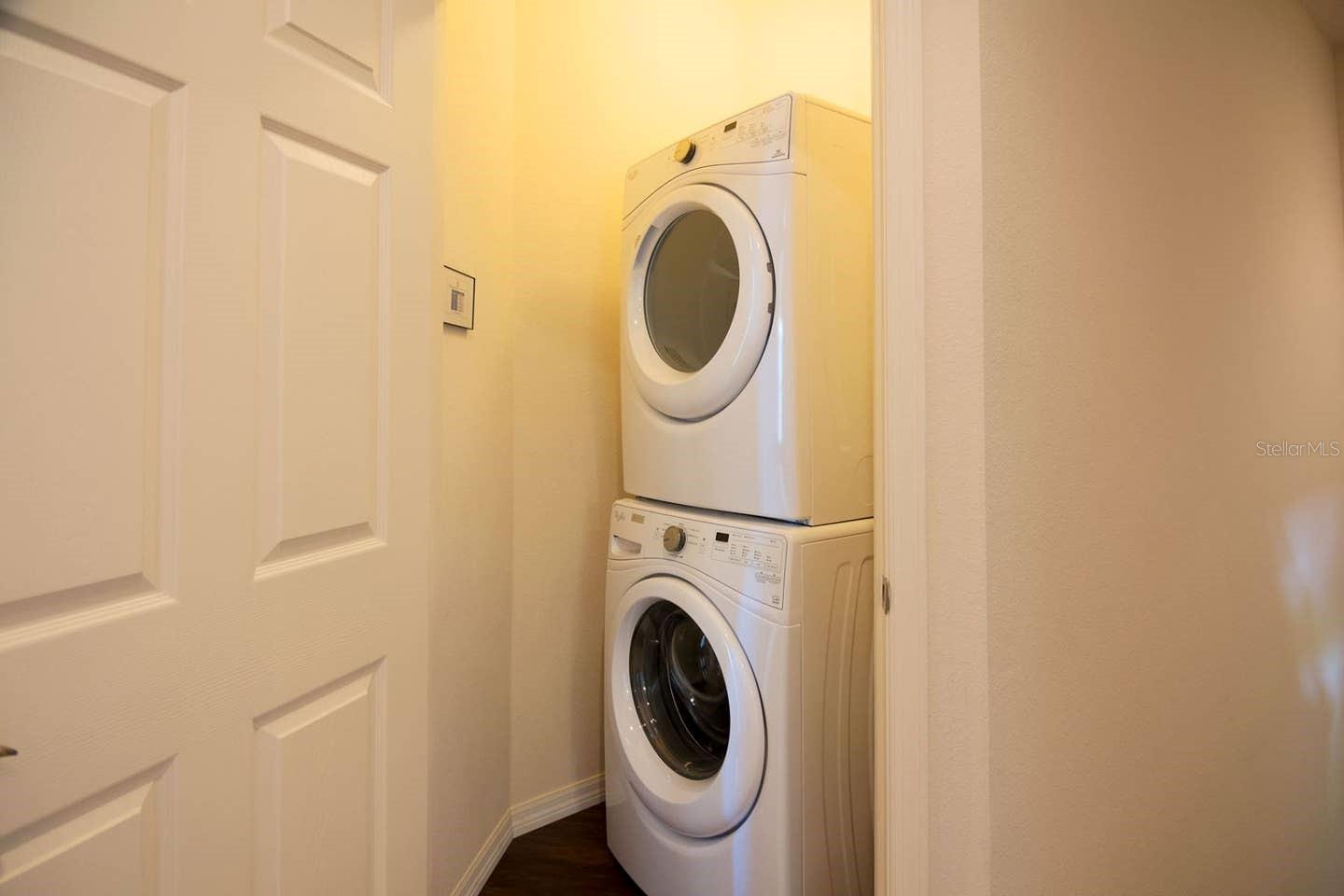 Image 2 of 15 For 8931 Shine Drive