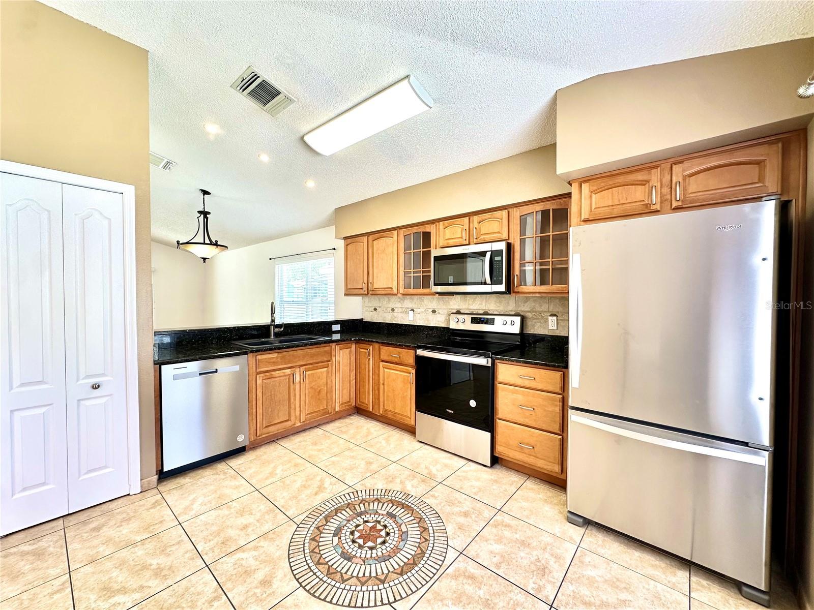 Image 2 of 13 For 2541 Chatham Circle