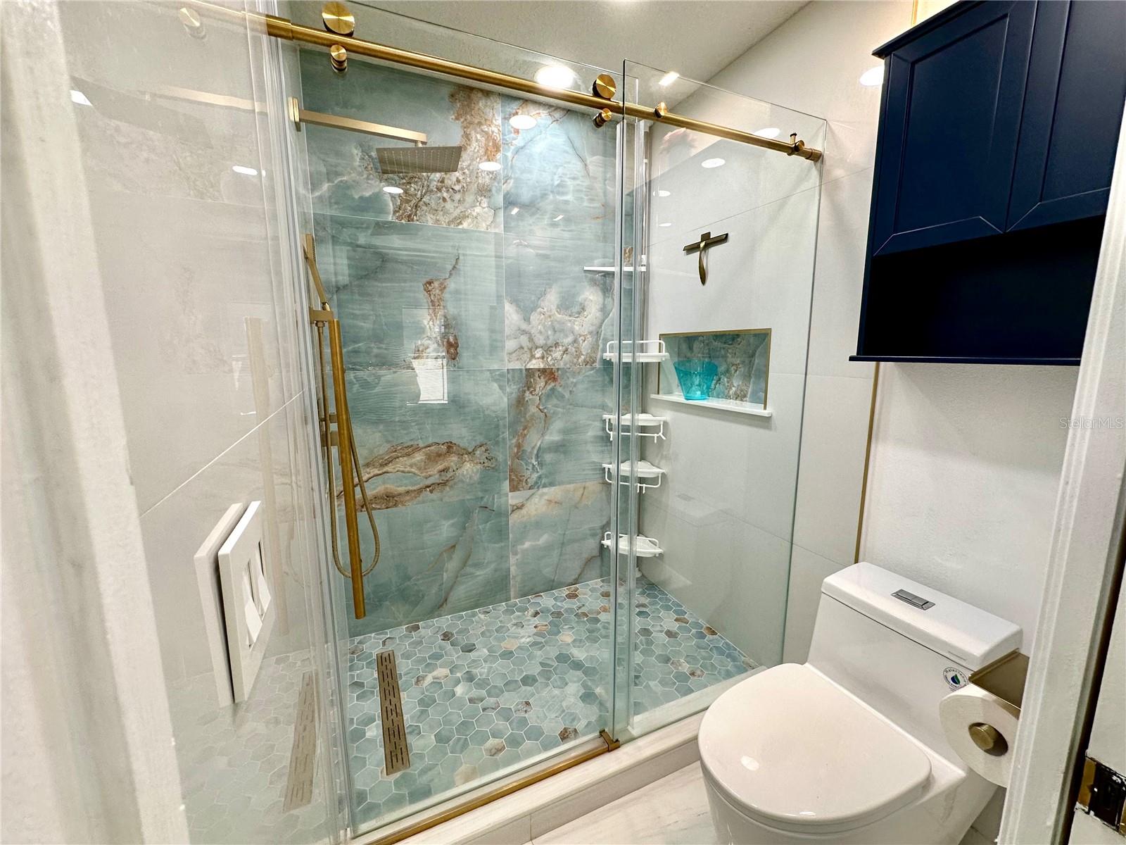 Image 9 of 13 For 2541 Chatham Circle