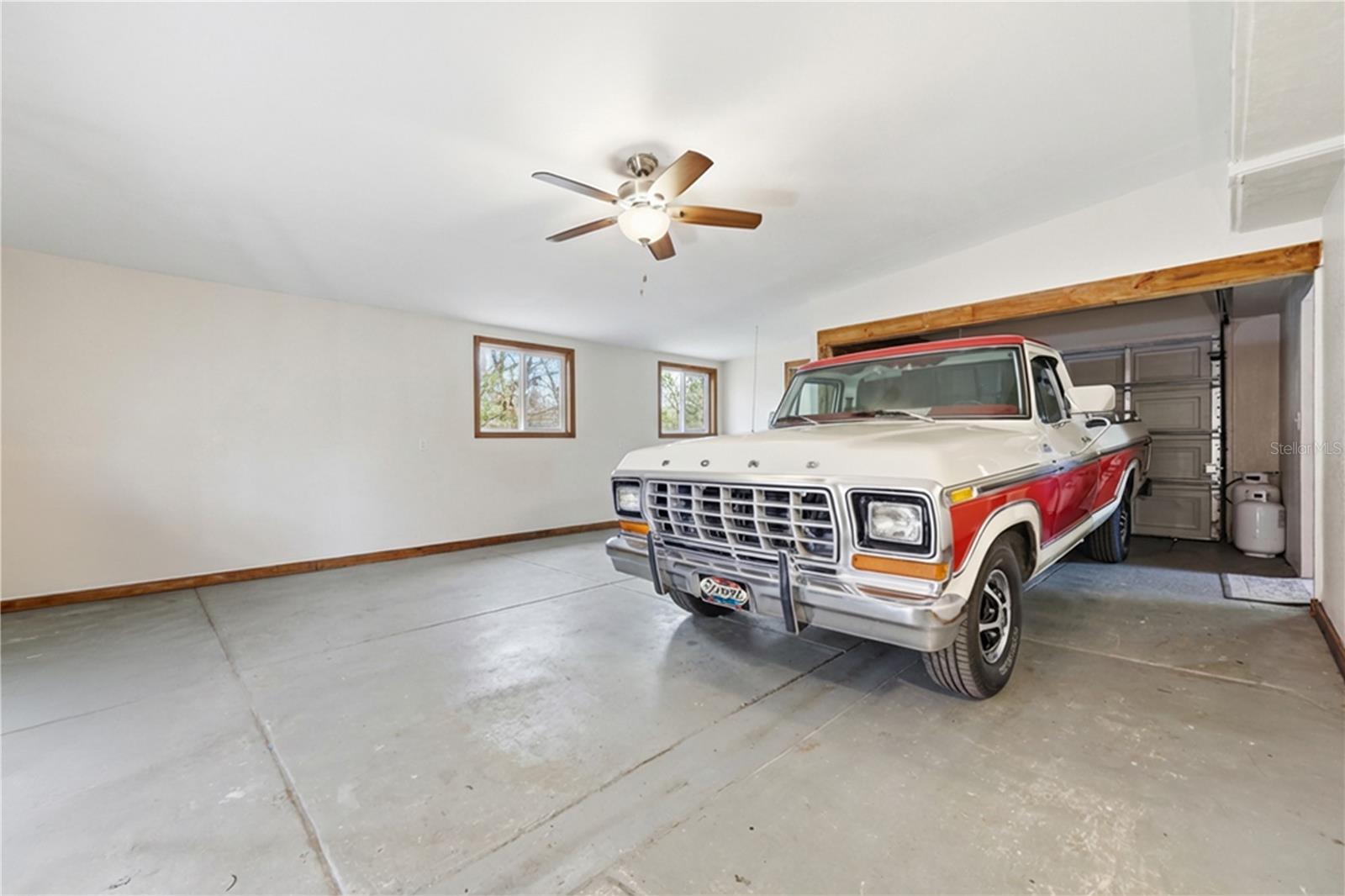 Image 10 of 34 For 31770 Elkridge Drive