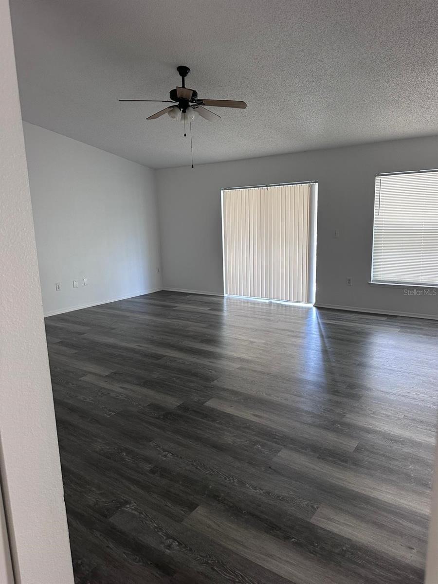 Image 2 of 14 For 1944 Sawfish Drive