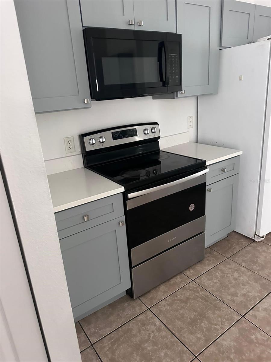 Image 7 of 14 For 1944 Sawfish Drive