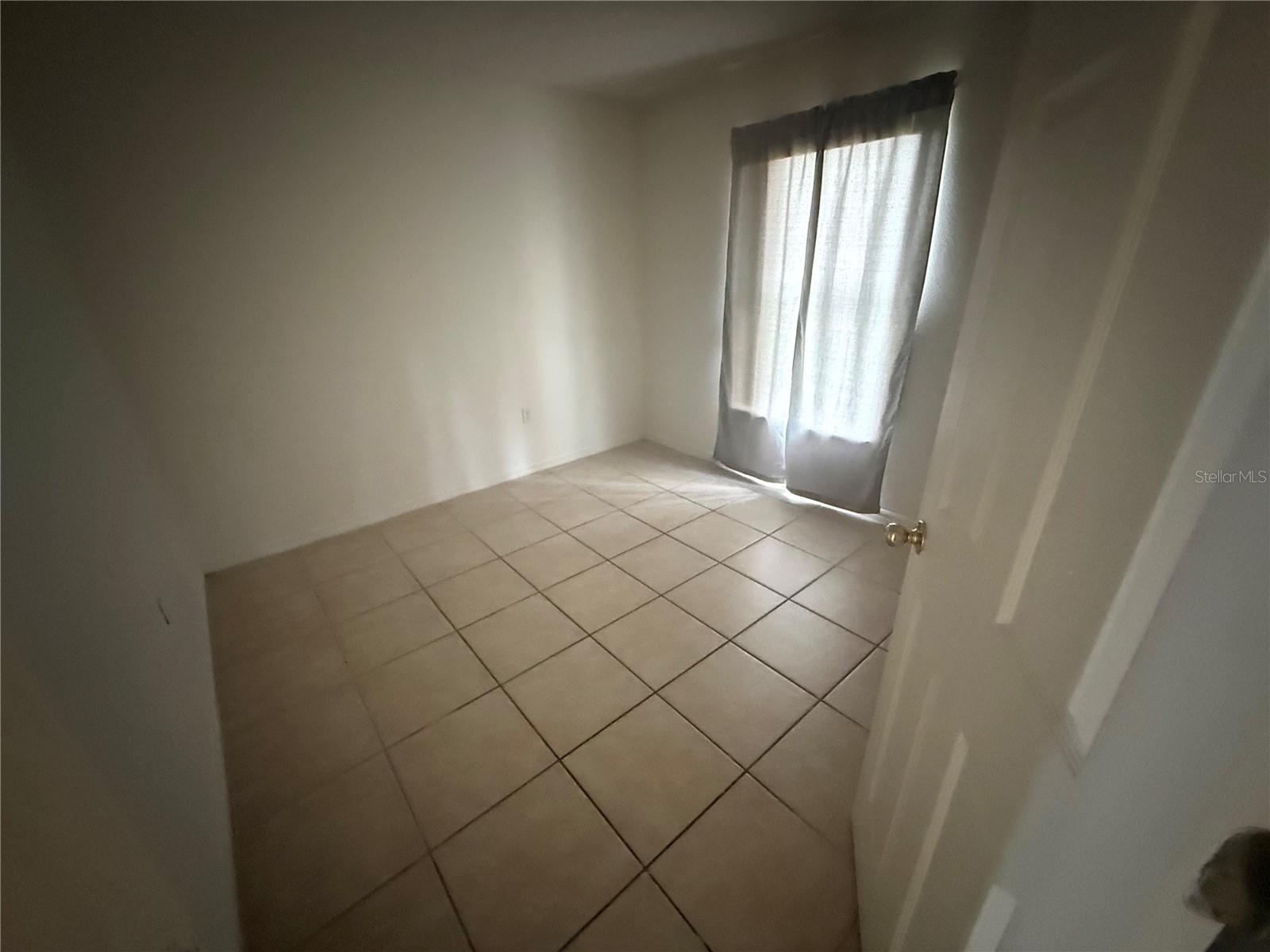 Image 17 of 38 For 330 Baccarat Court