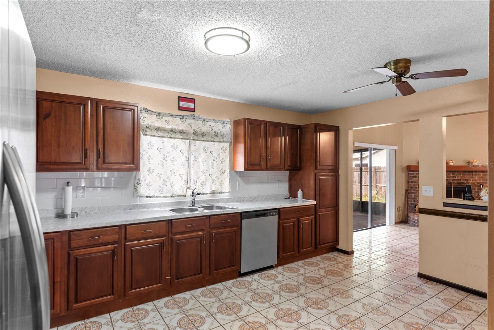 Image 10 of 45 For 5866 Grand Canyon Drive