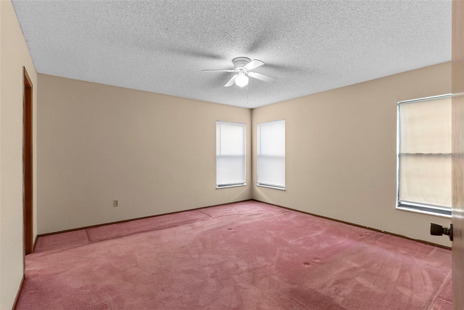 Image 19 of 45 For 5866 Grand Canyon Drive