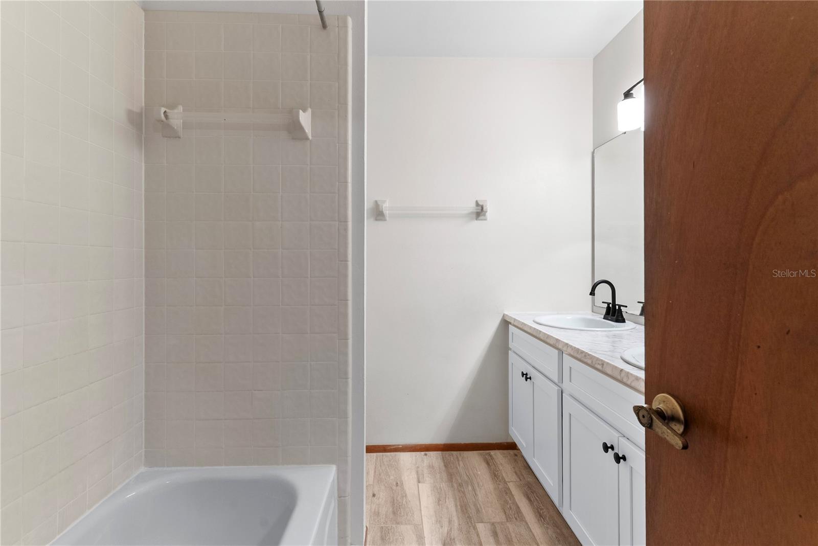 Image 25 of 45 For 5866 Grand Canyon Drive