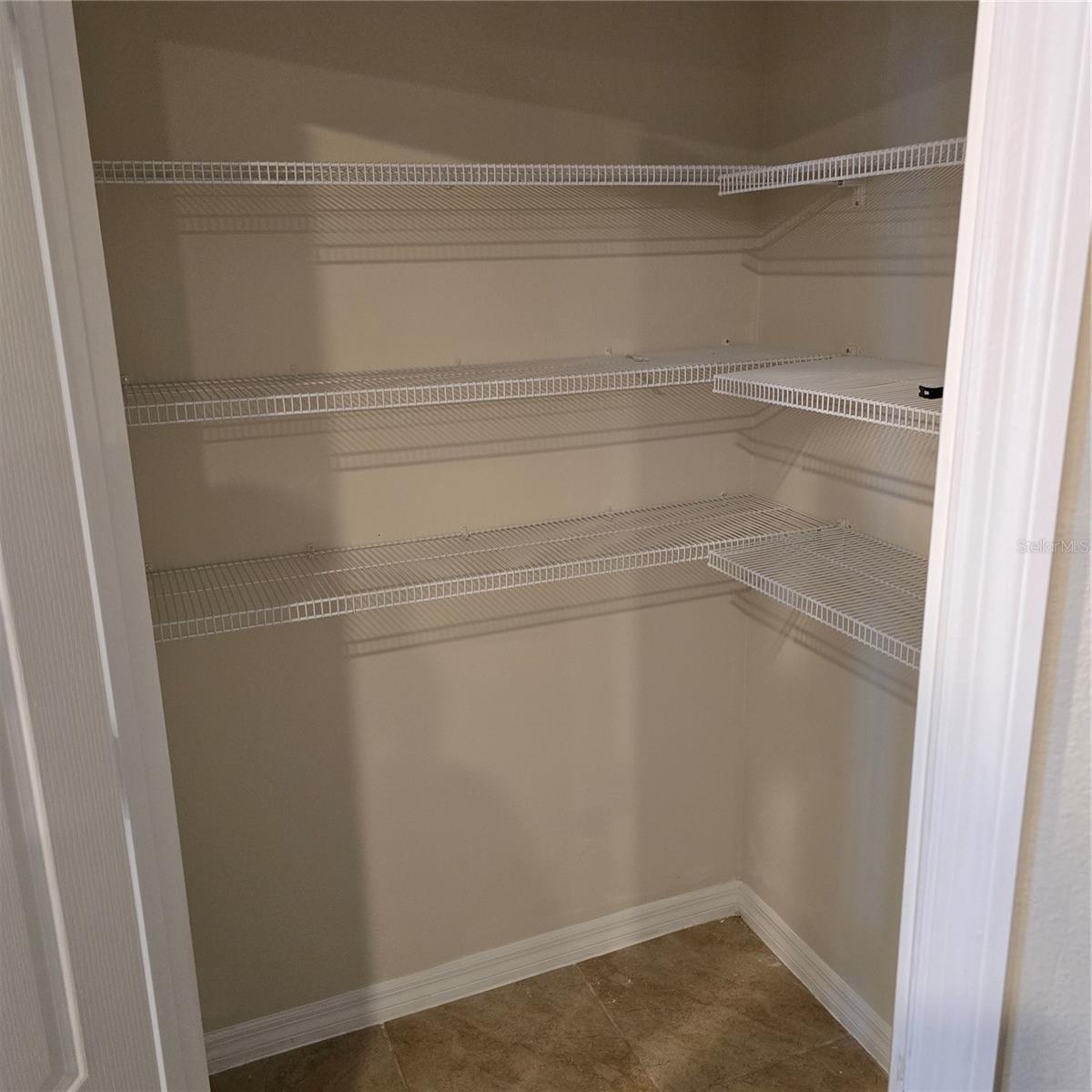 Image 19 of 49 For 814 Sun Burst Road