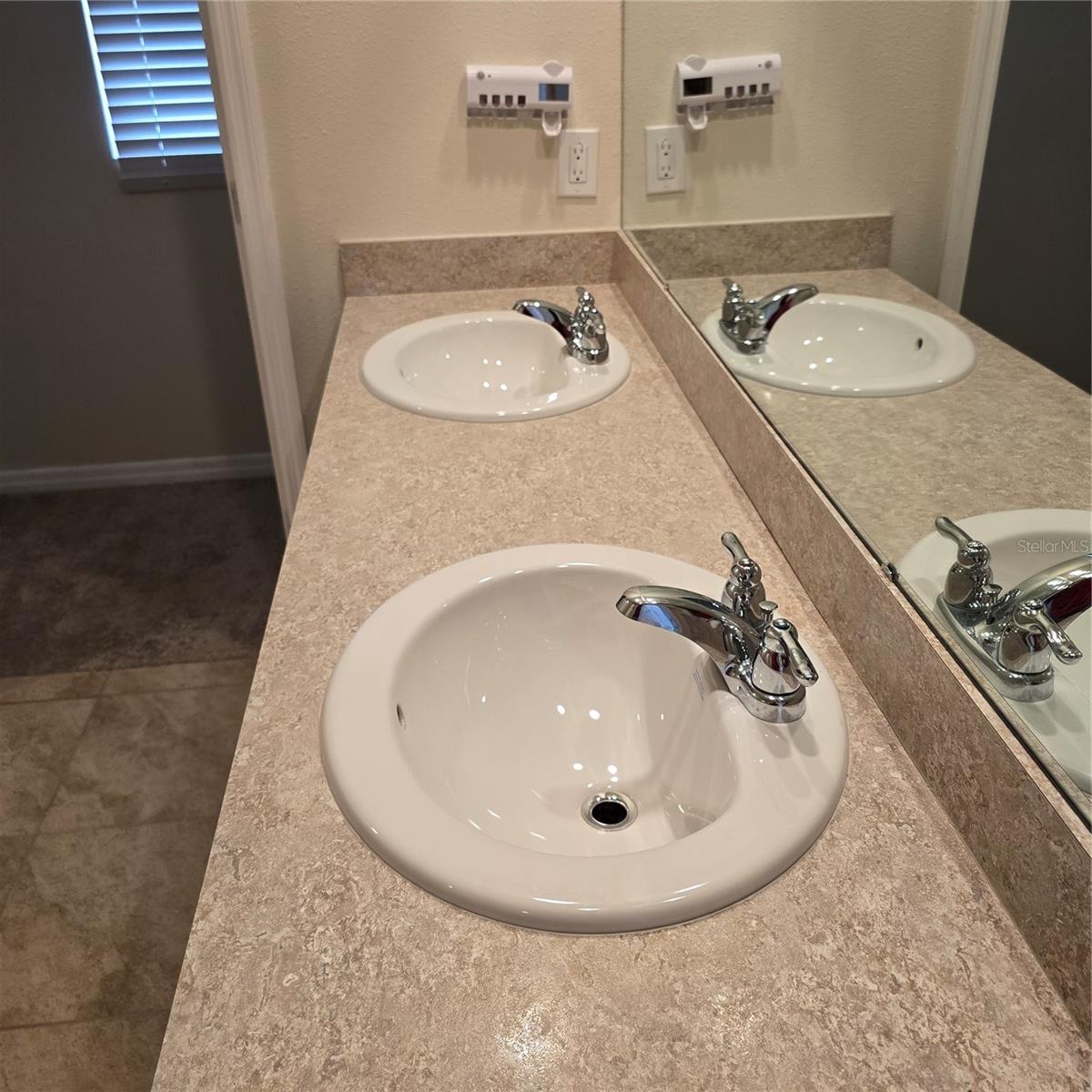 Image 27 of 49 For 814 Sun Burst Road