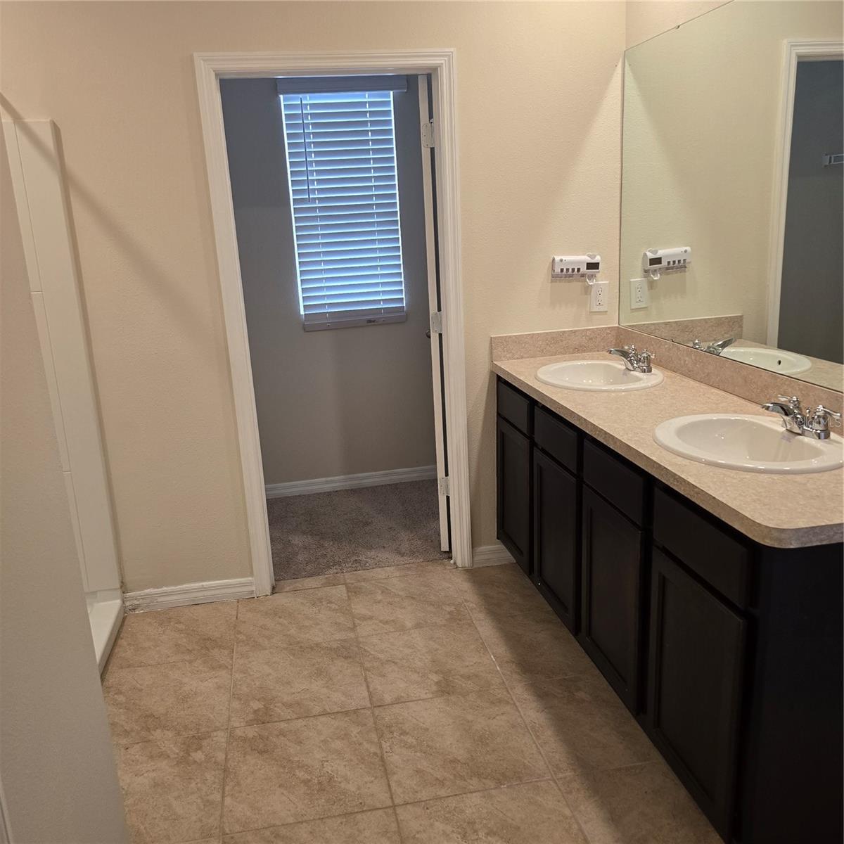 Image 30 of 49 For 814 Sun Burst Road