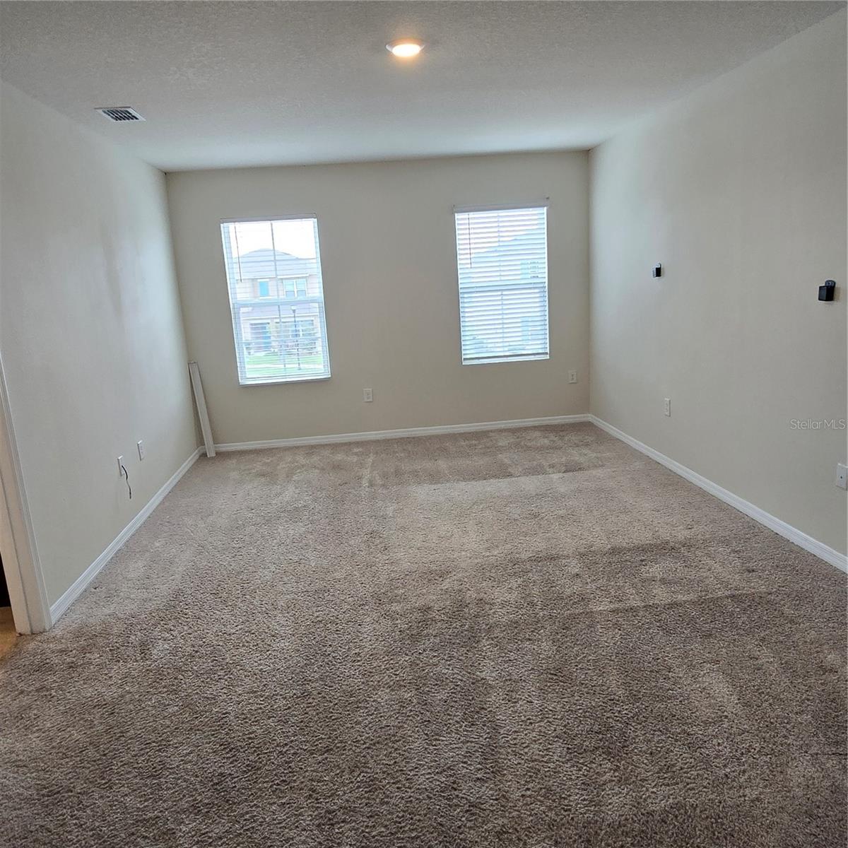 Image 33 of 49 For 814 Sun Burst Road