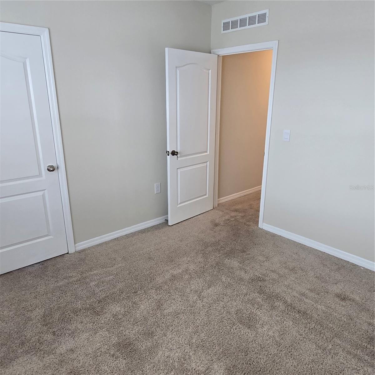 Image 38 of 49 For 814 Sun Burst Road