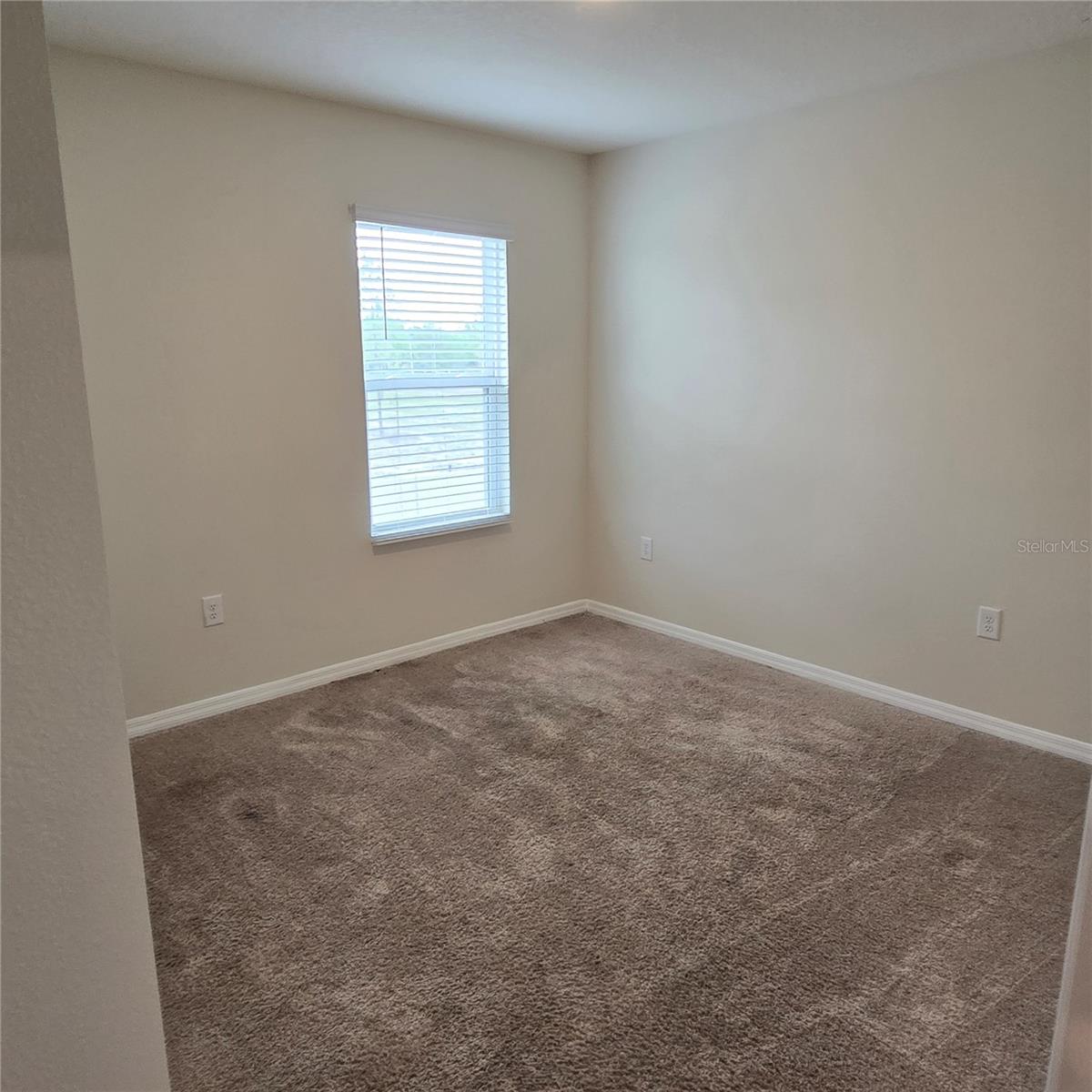 Image 39 of 49 For 814 Sun Burst Road